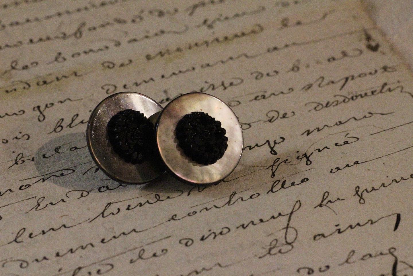 ブラックシェル 黒蝶貝のフラワー　イヤリング/ピアスの画像4