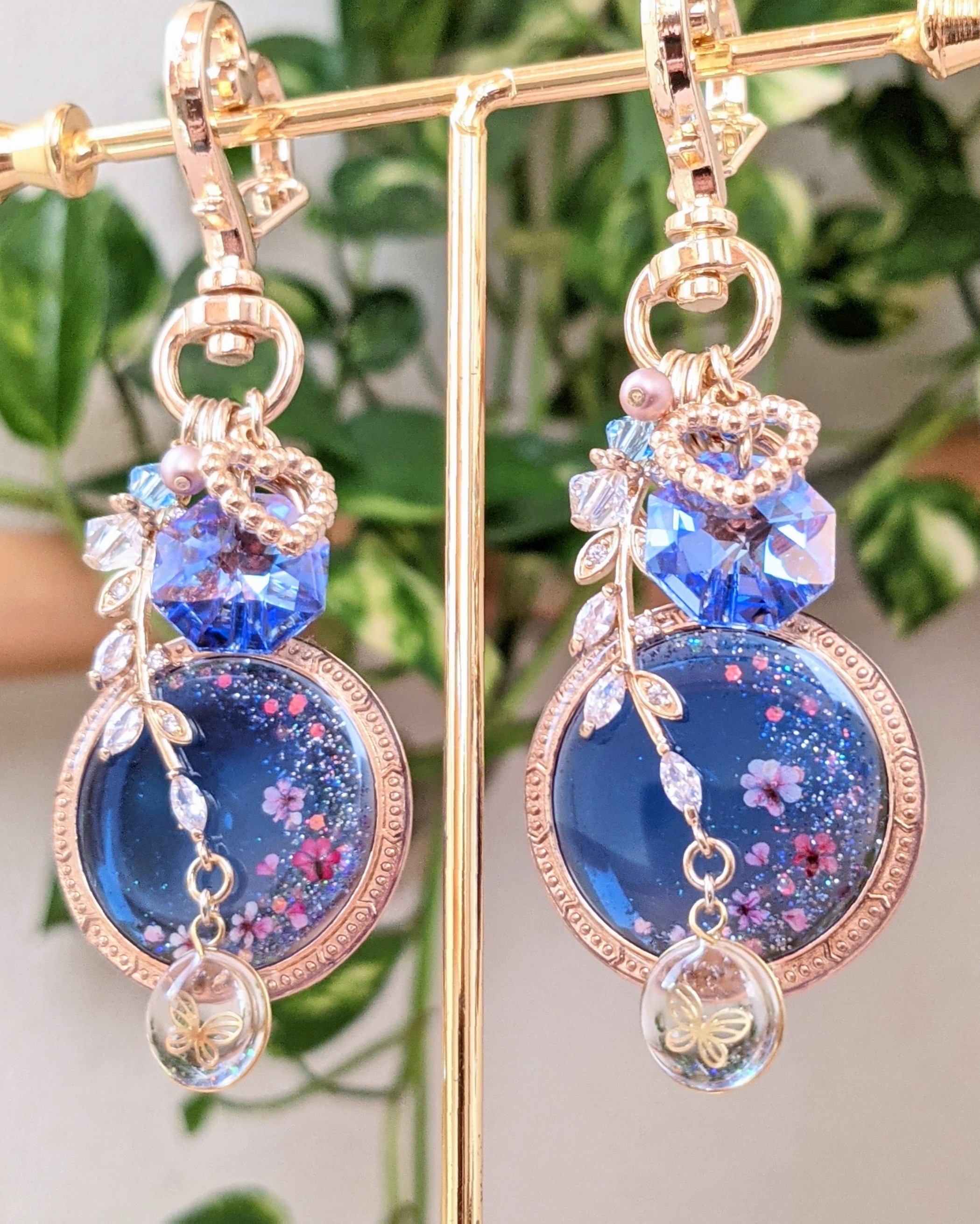 華が舞う小さな懐中時計キーホルダー.｡*💙の画像5