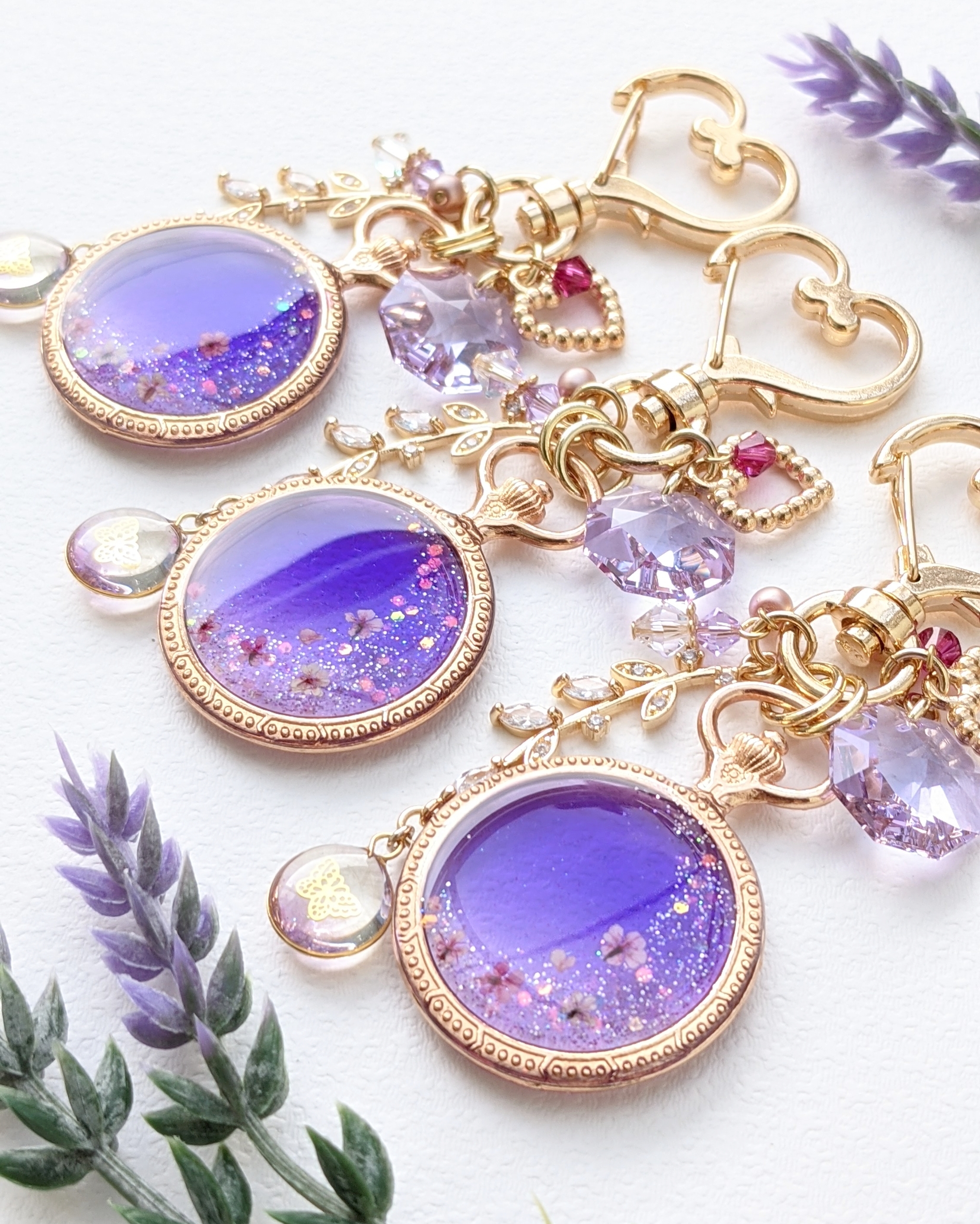 華が舞う小さな懐中時計キーホルダー.｡*💜の画像2