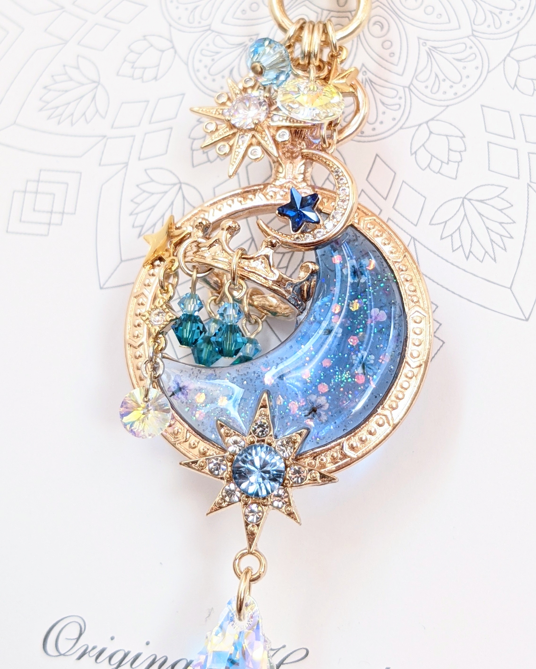 華が舞う三日月シャンデリア🌜｡*🌼の画像2