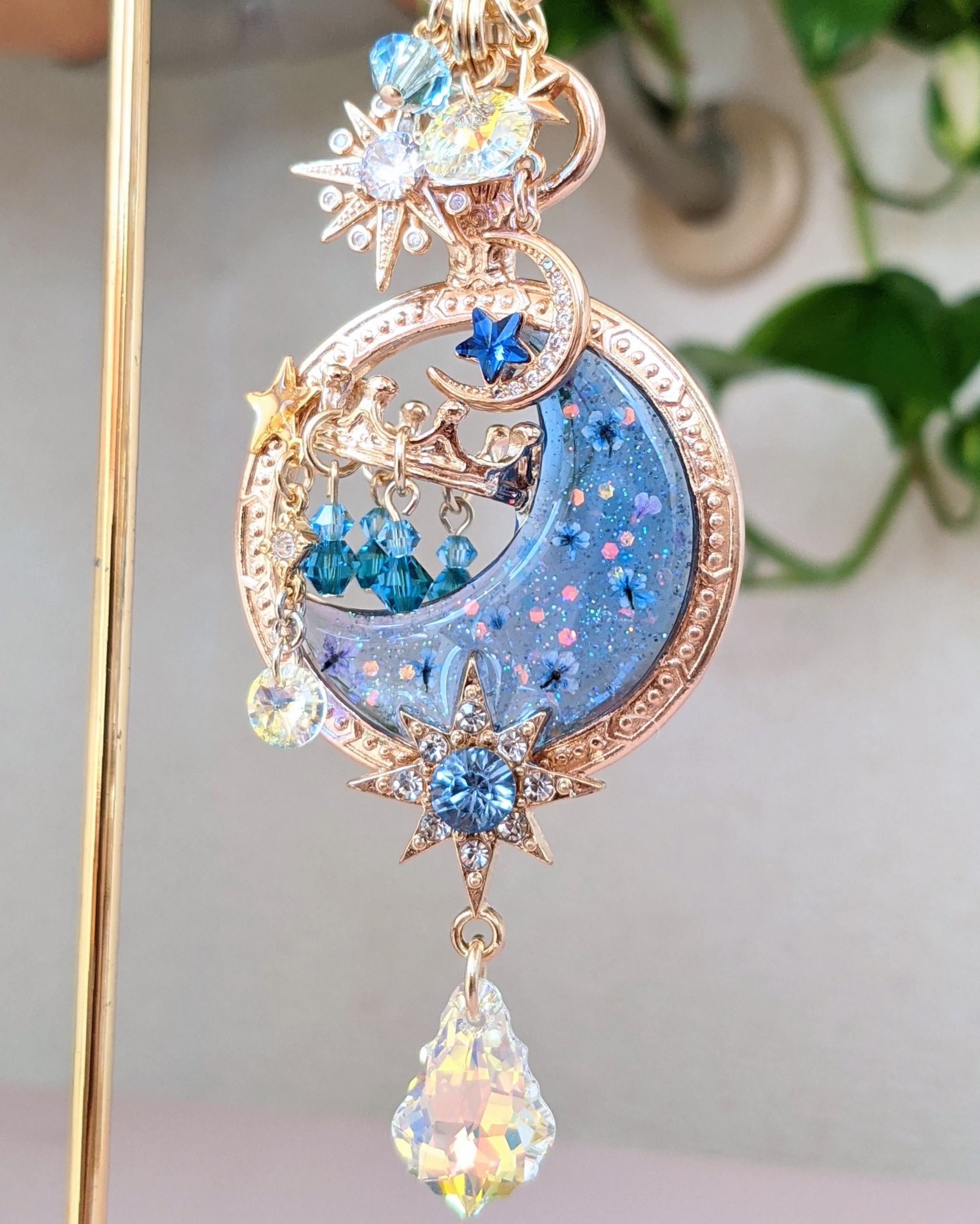 華が舞う三日月シャンデリア🌜｡*🌼の画像3