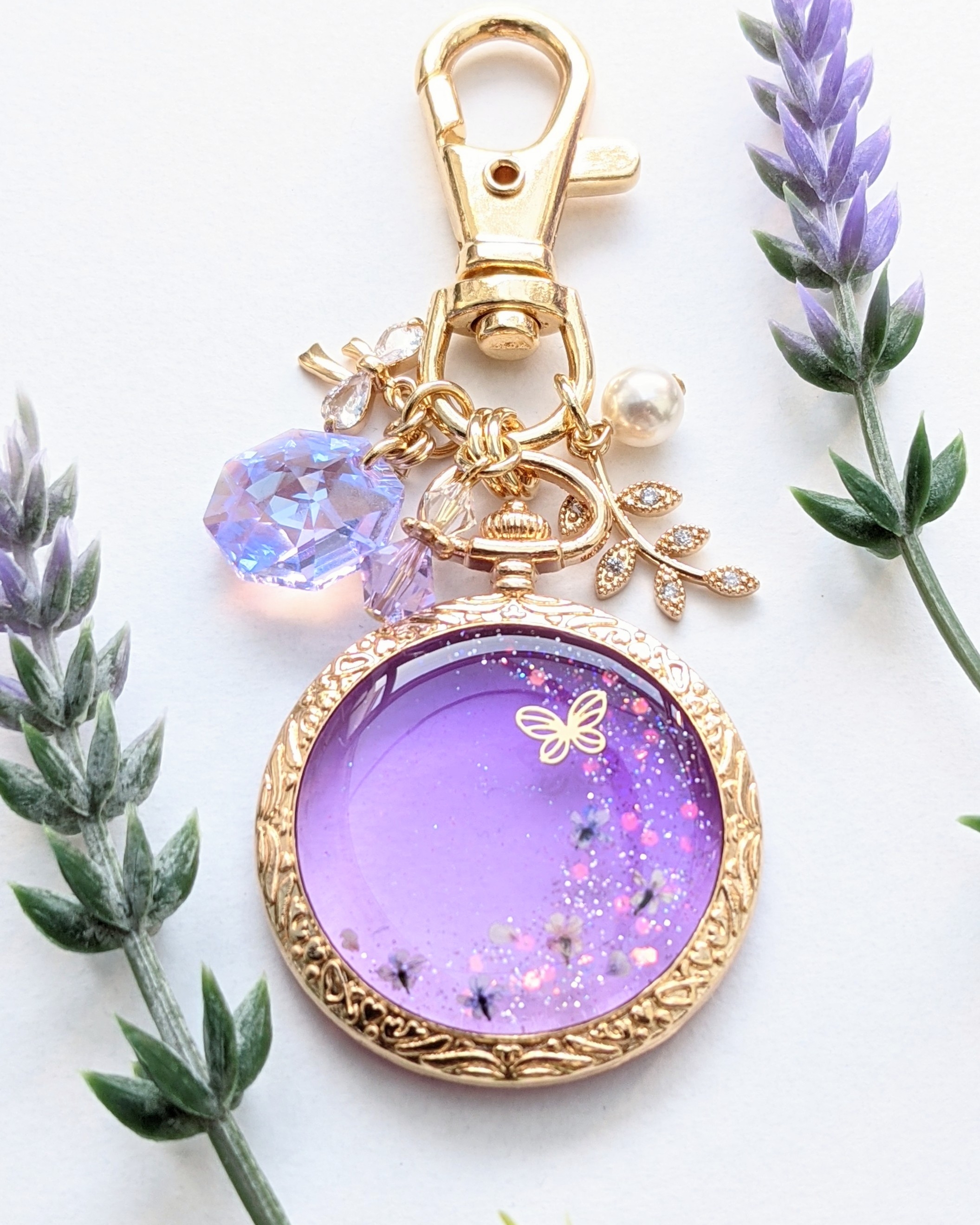 蝶が舞うラウンドキーホルダー.｡*🦋の画像2