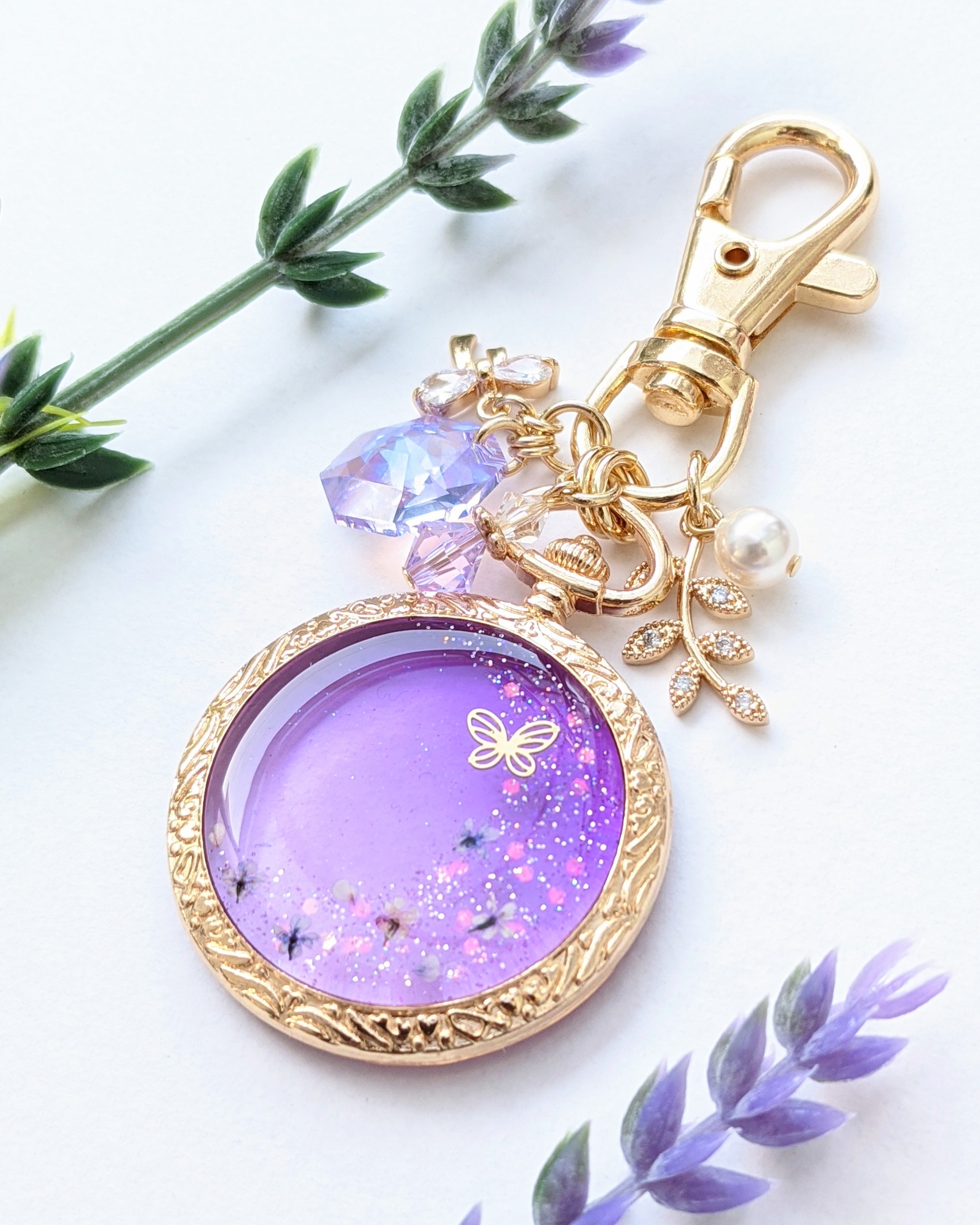 蝶が舞うラウンドキーホルダー.｡*🦋の画像3