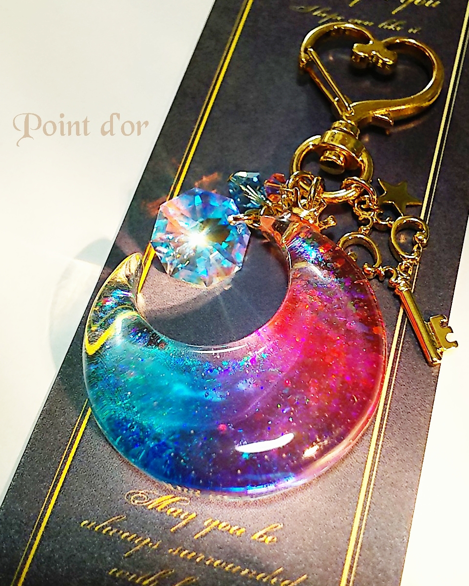 幻想的な三日月のキーホルダー①の画像2