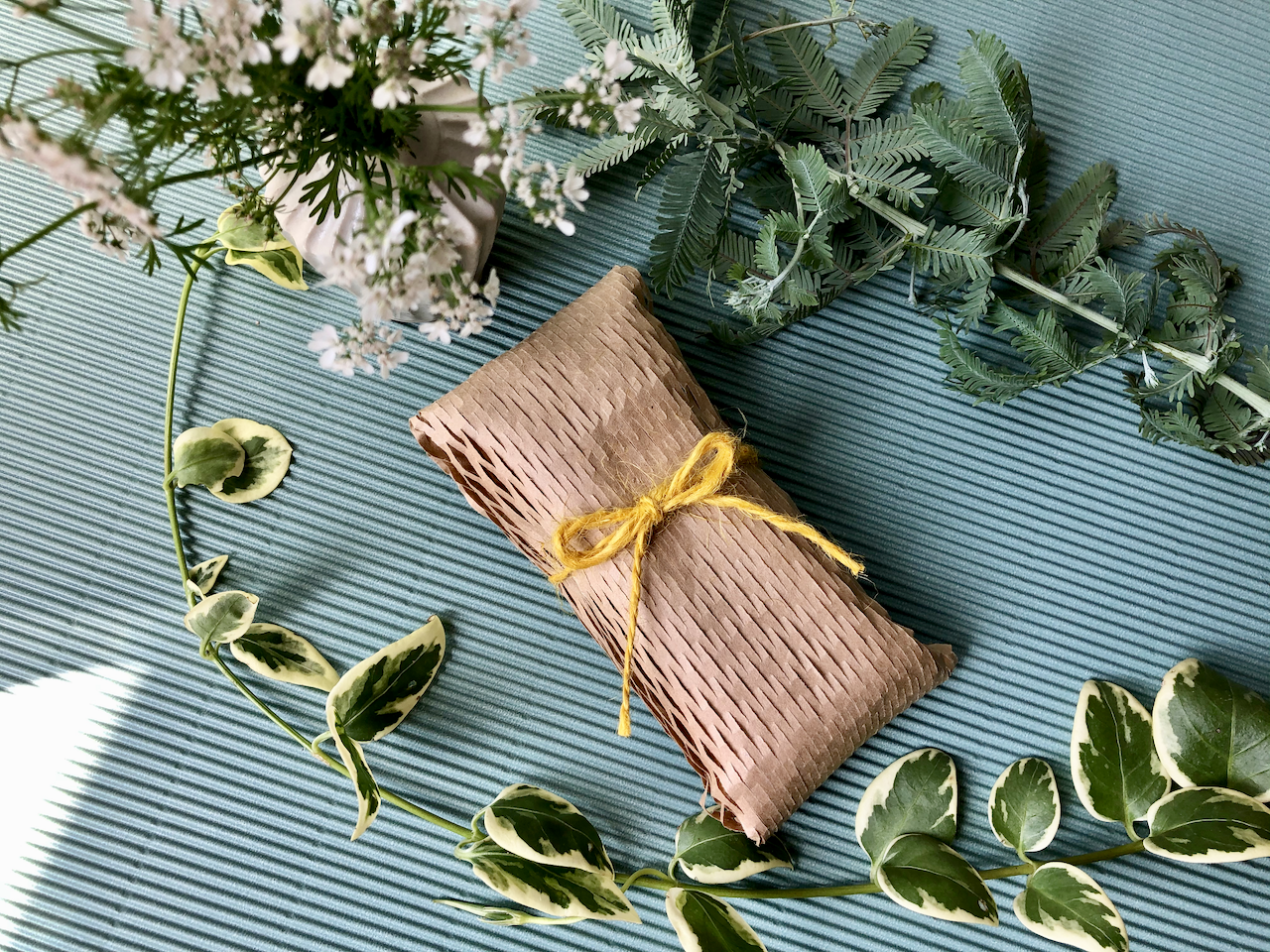 【白】日常使いのミツロウキャンドル2本セット＆10本セットの画像2