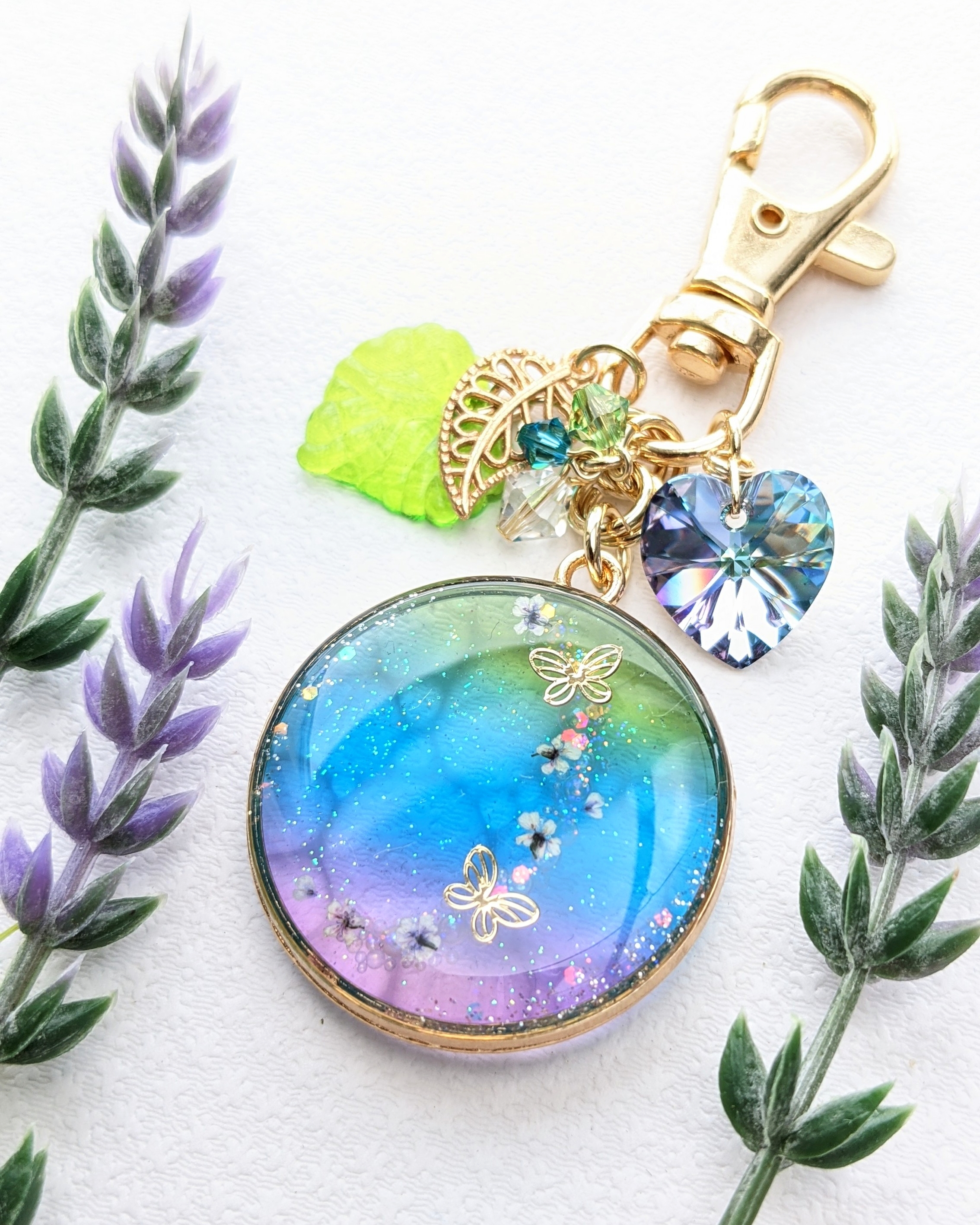蝶と華の水面グラデーションキーホルダー💙の画像3
