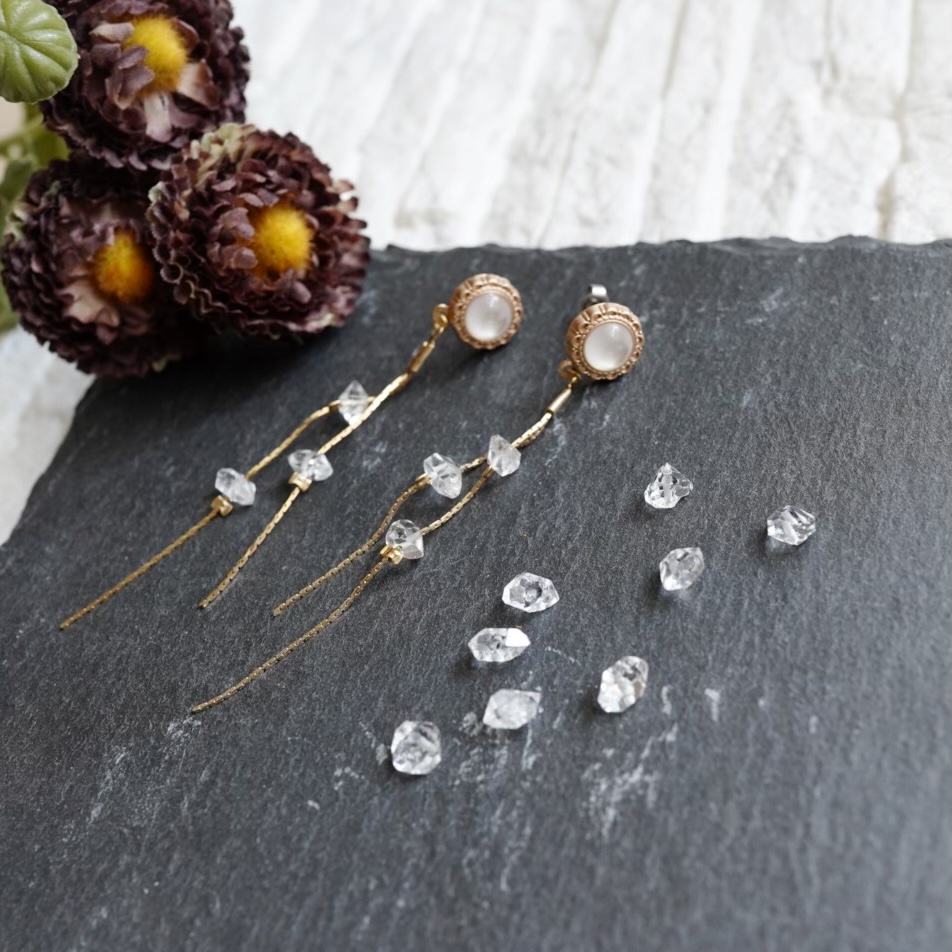 Herkimer Diamond Crystal & Antique Buttonの画像4