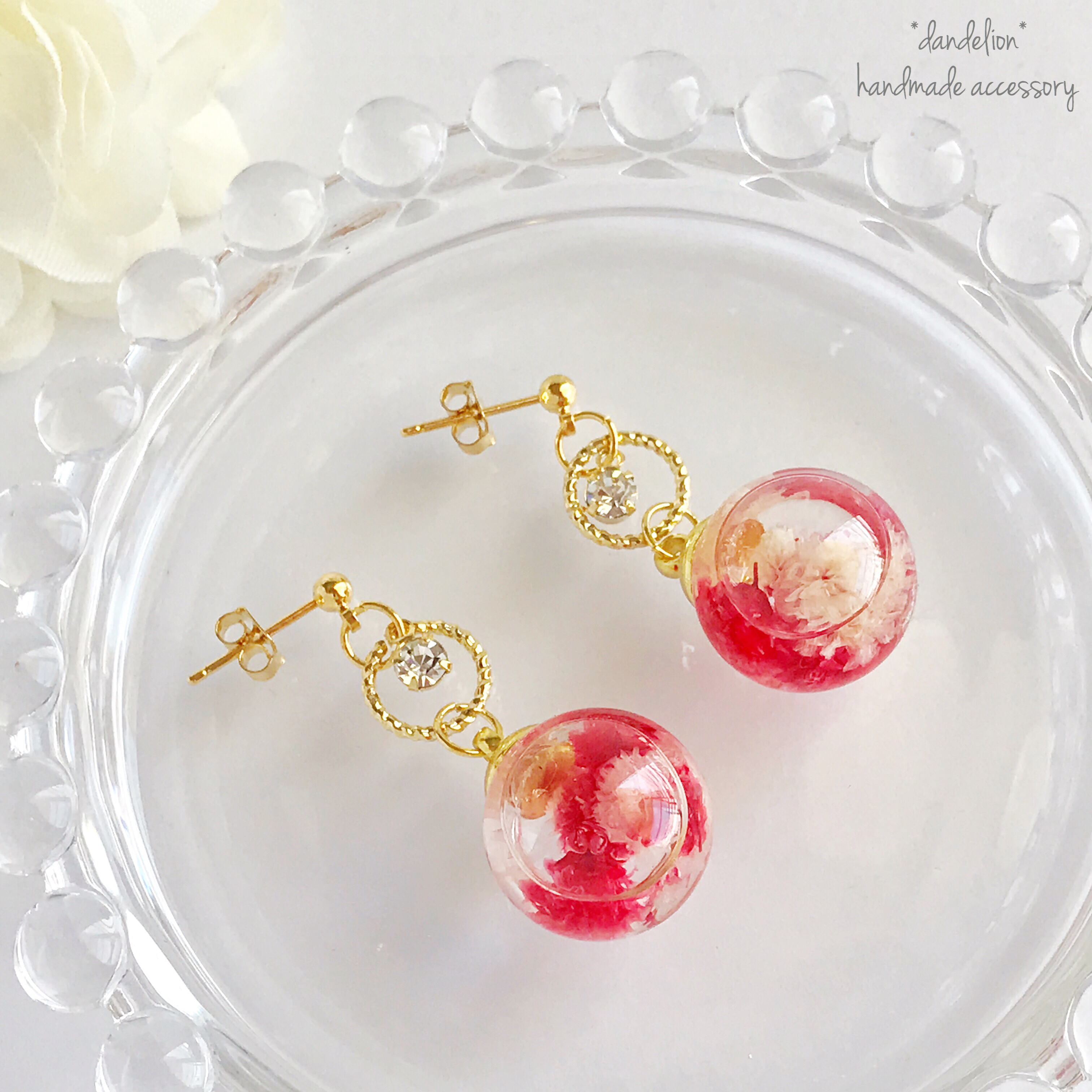 【カーネーションかすみ草】リングハーバリウムピアス/イヤリングの画像2