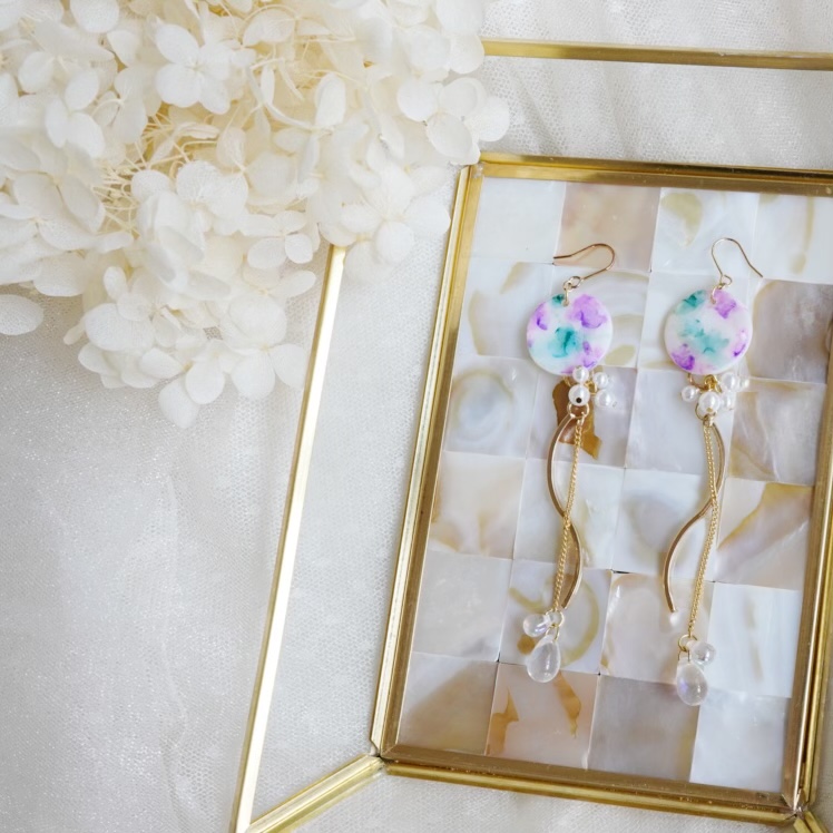 揺れる紫陽花としずくの画像3