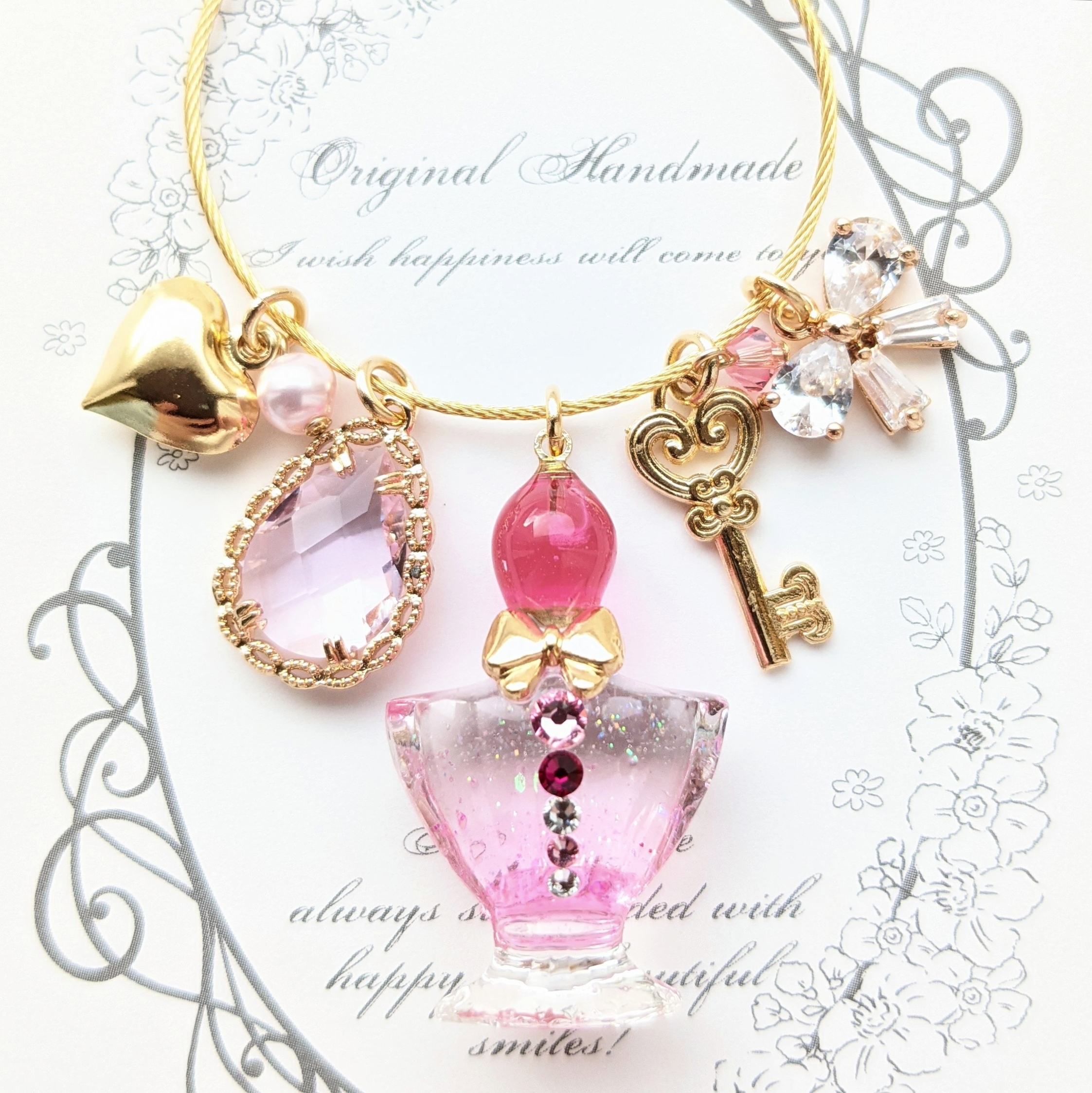 Pink  perfume  bottle の画像3