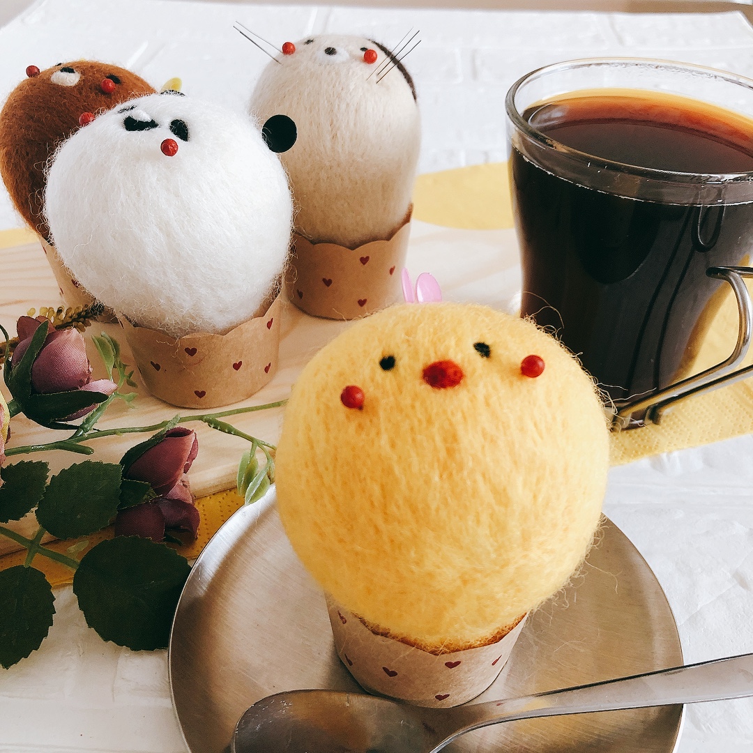 【羊毛フェルトで作る】ひよこちゃんマフィン　ピンクッション|初心者ok！|まち針付きの画像4