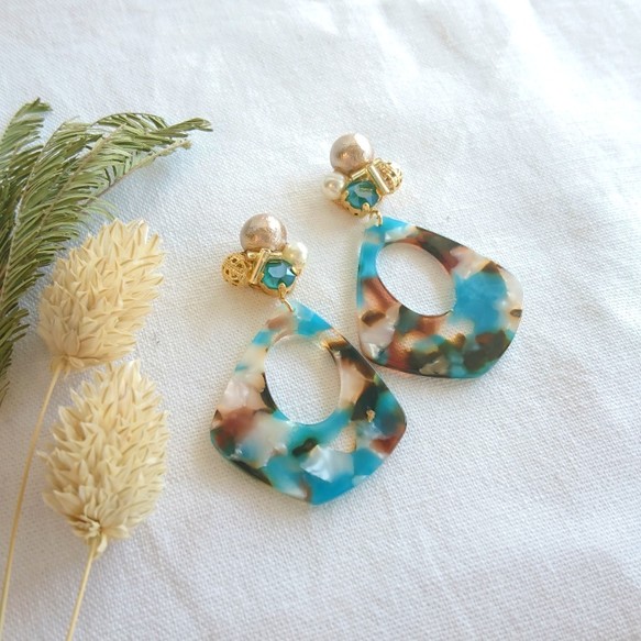 モスグリーンべっ甲&ビジューイヤリング／ピアスの画像4