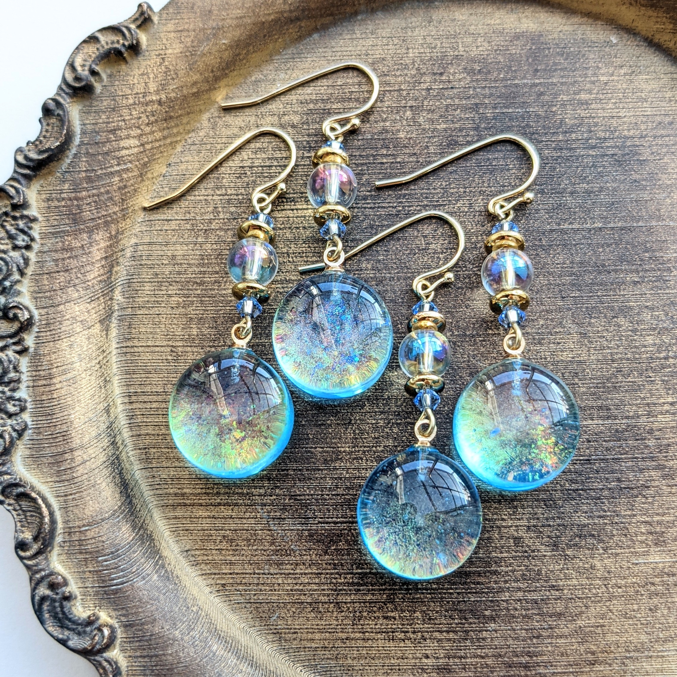 丸玉オーロラ耳飾りの画像3