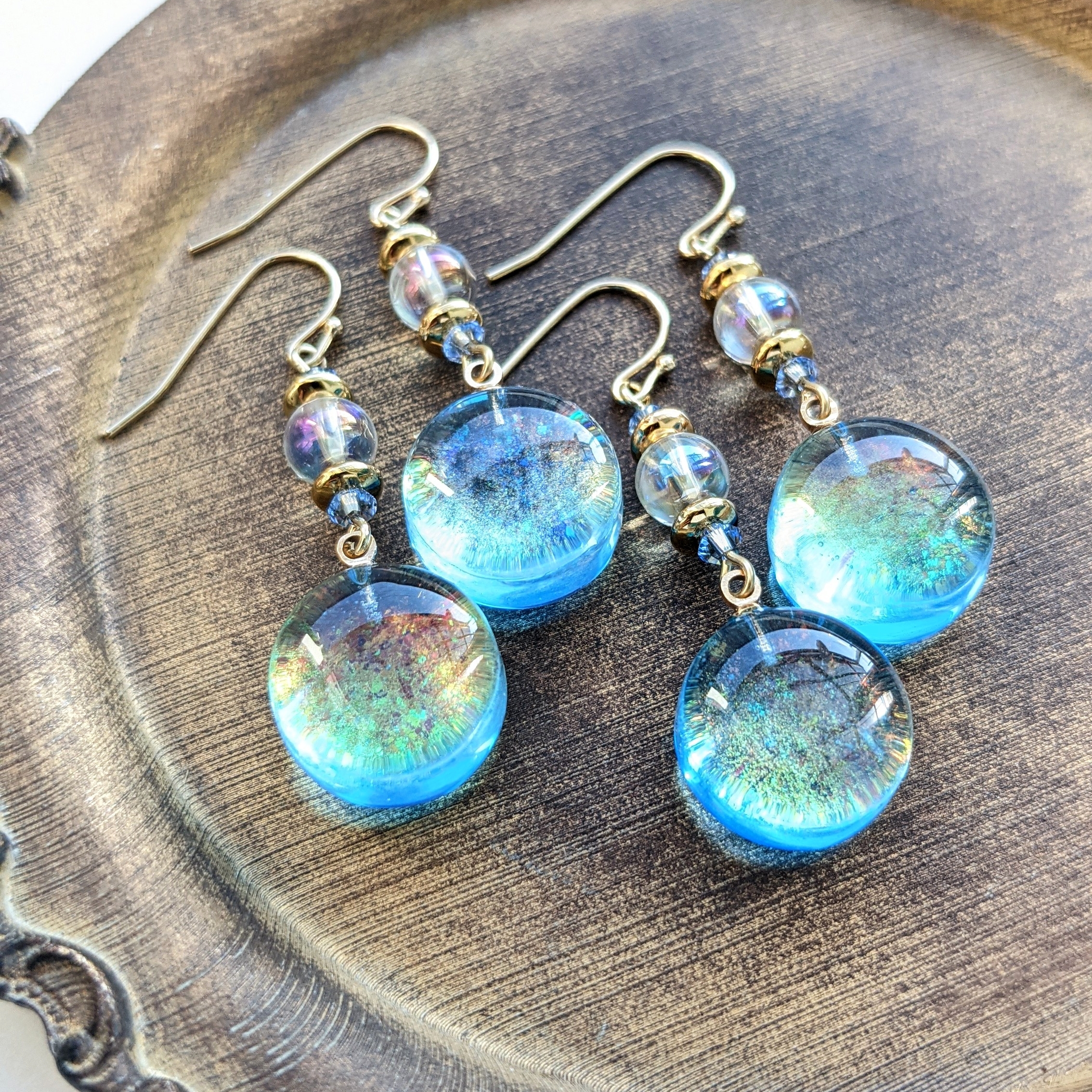 丸玉オーロラ耳飾りの画像4