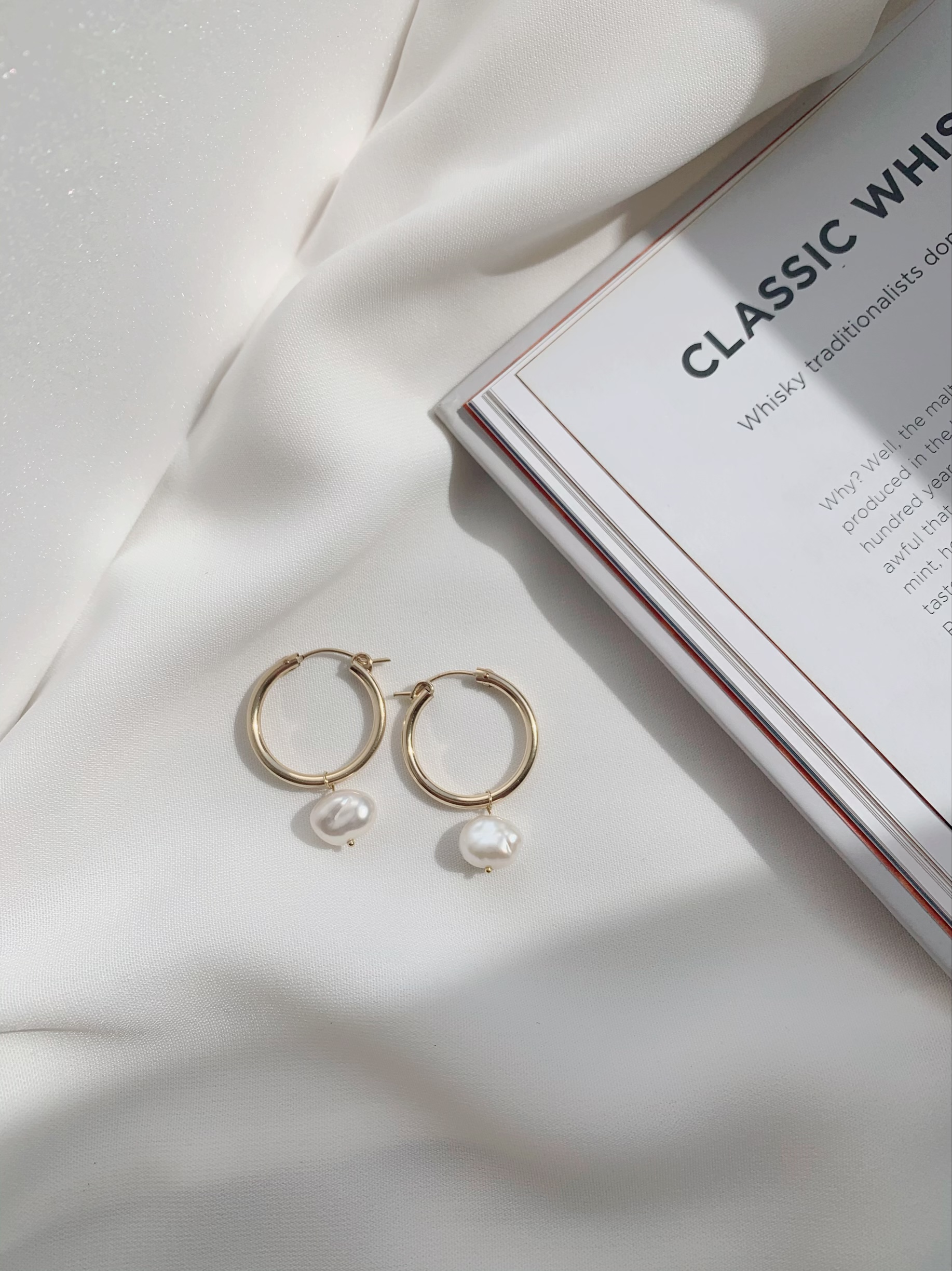 Purity gold hoops with pealの画像4