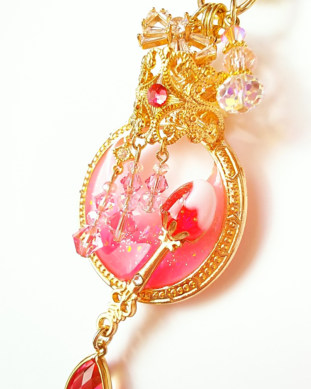 ⑤ 練乳いちごのシャンデリアキーホルダーの画像2