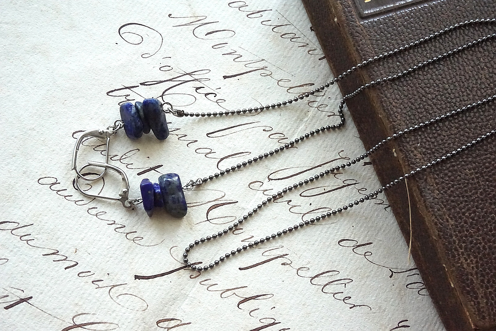 さざれ天然石(ラピスラズリ) マスクチェーンの画像2