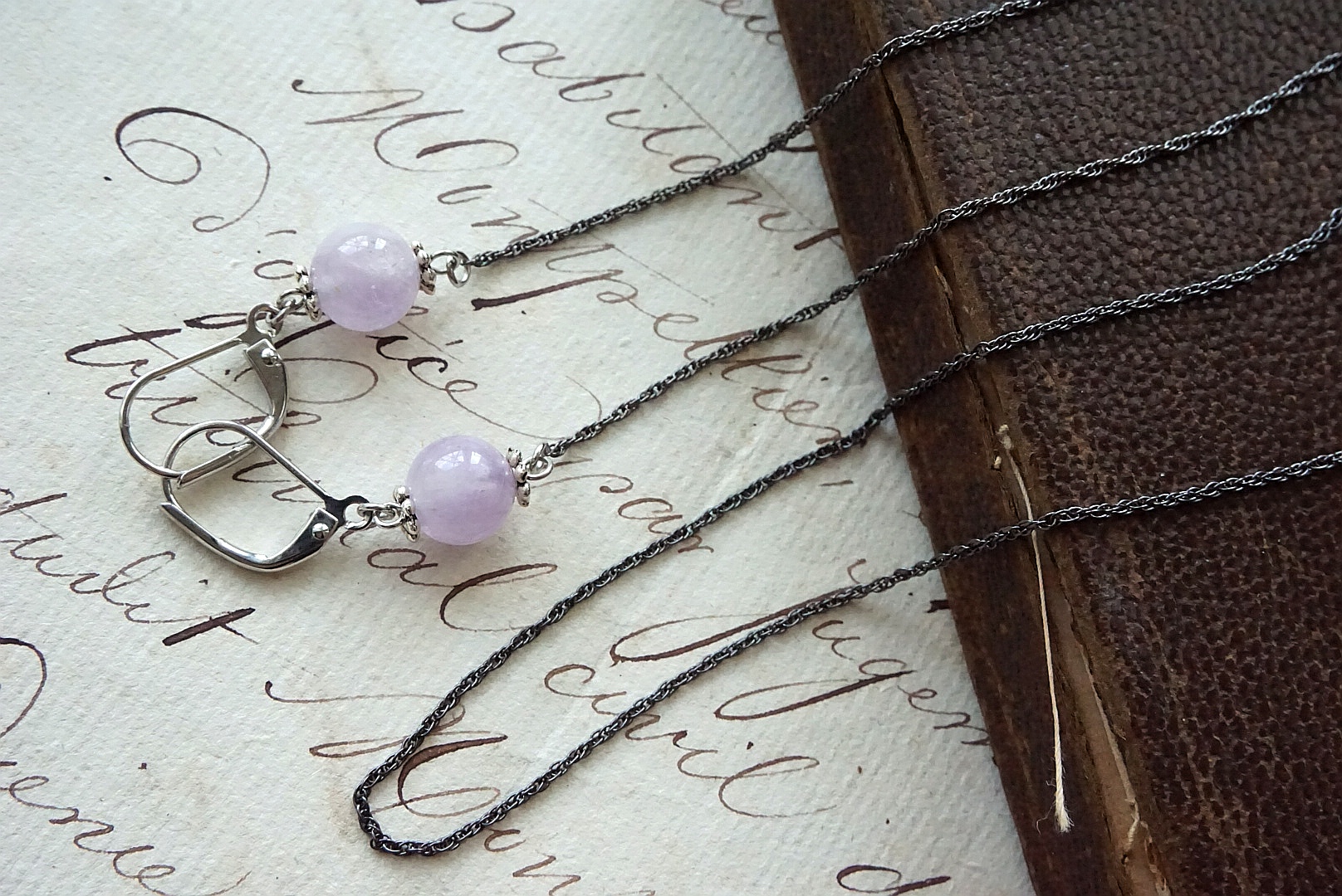 ラウンド天然石(アメジスト薄) マスクチェーンの画像2
