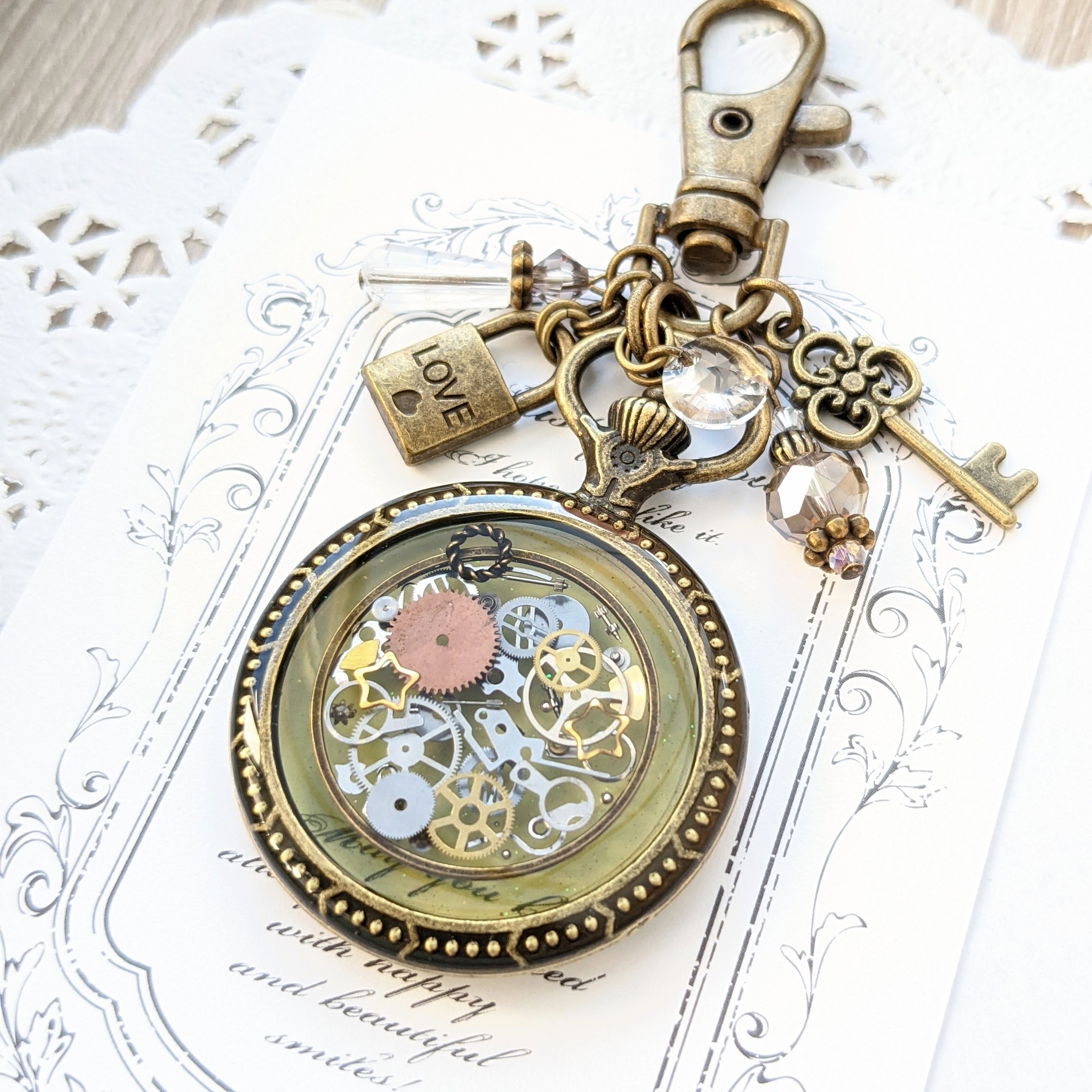 歯車アンティークキーホルダー(オリーブ)の画像3