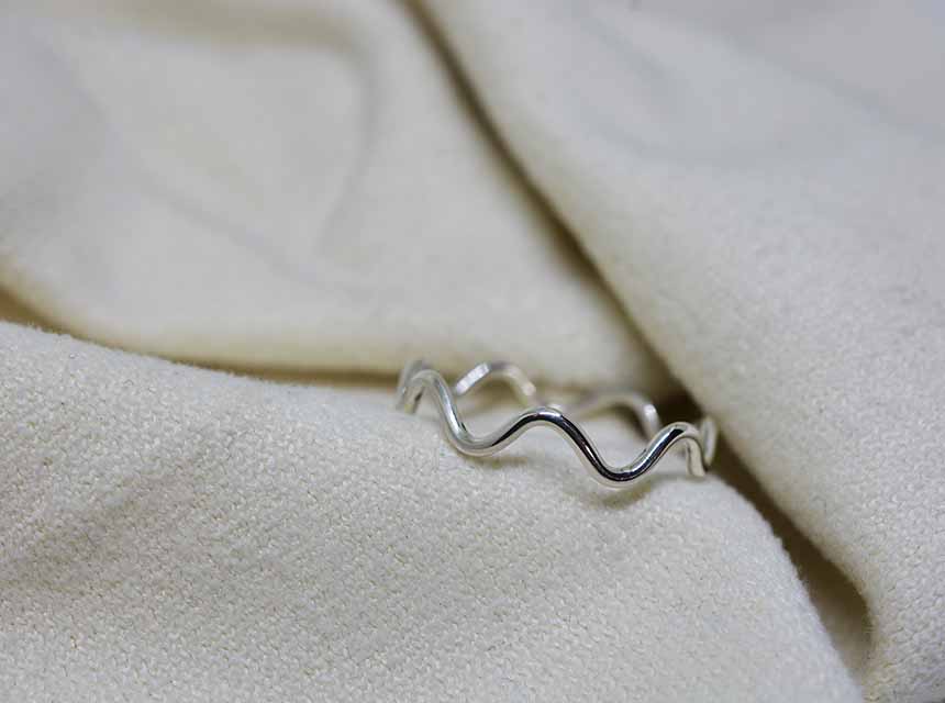 シルバーリング　waveの画像2