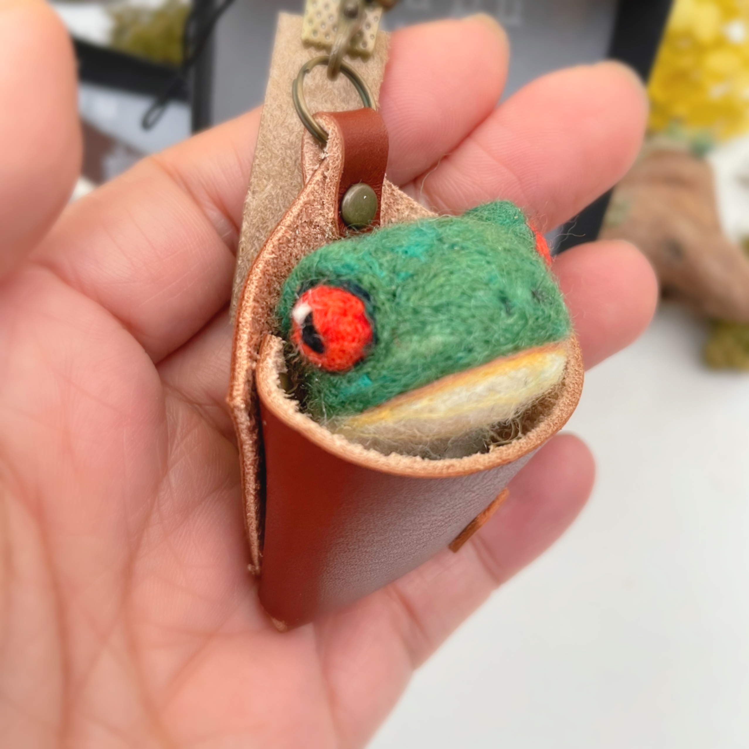 つれてってアカメアマガエルの画像2