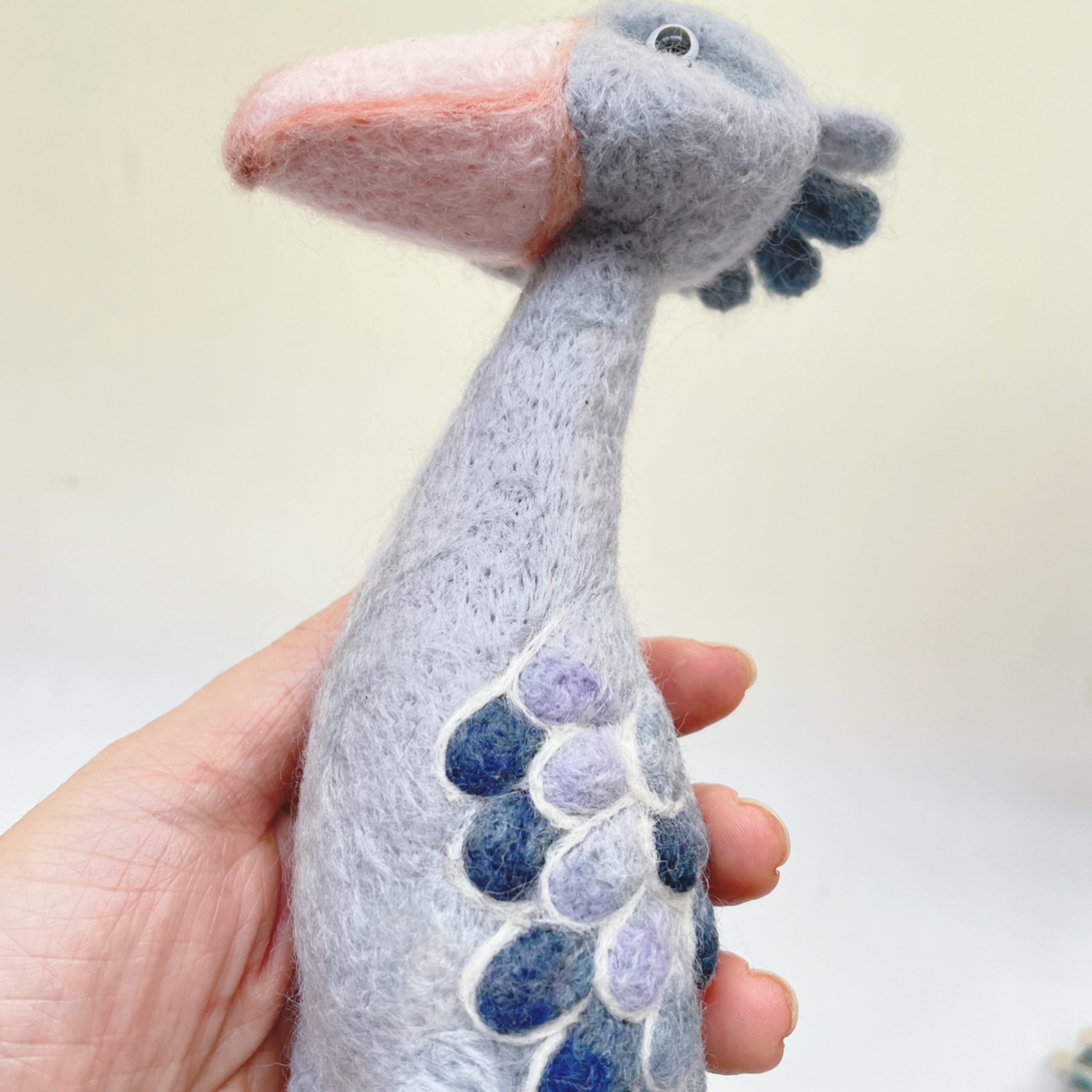 立ち姿ハシビロコウ 約30cmの画像3