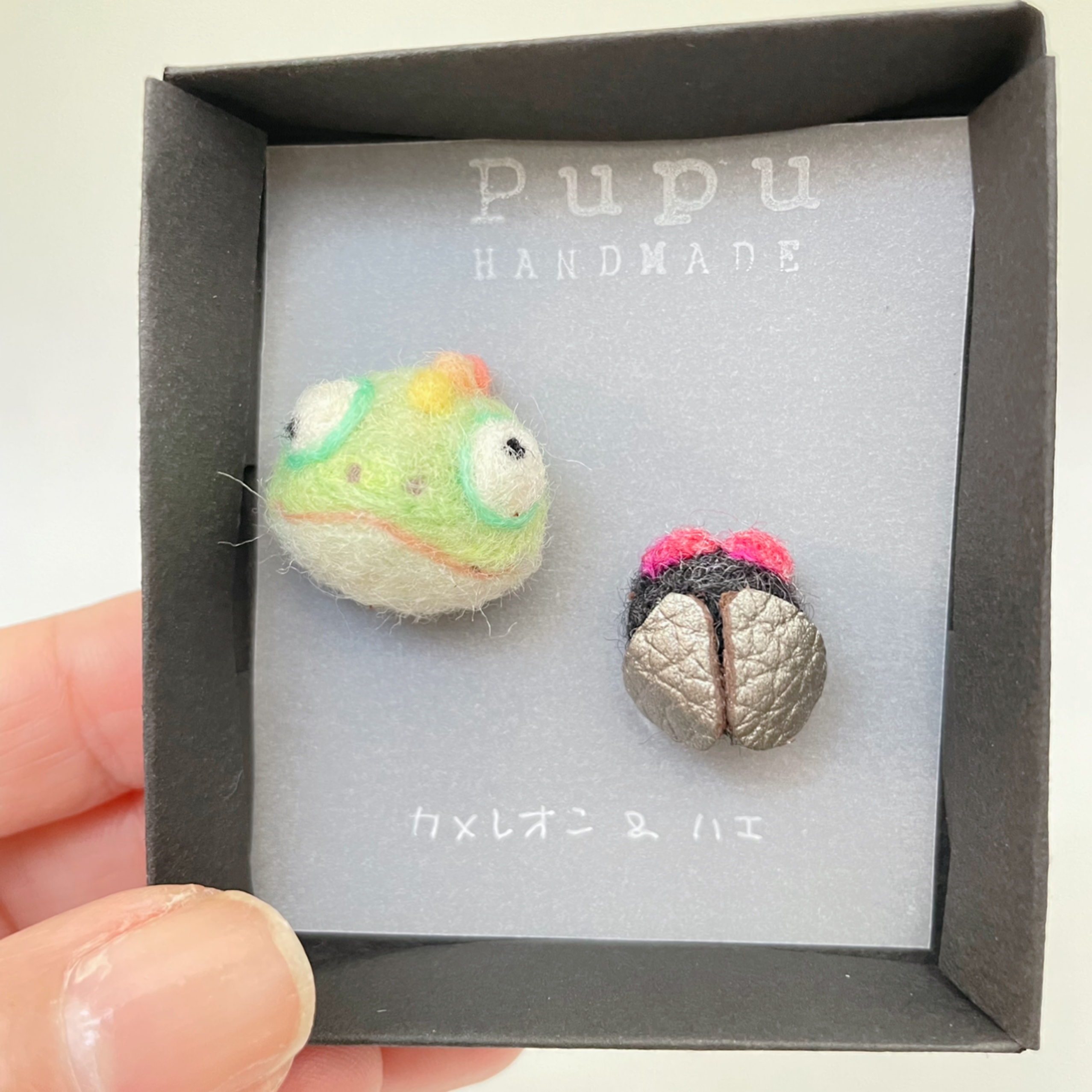 カメレオン＆ハエ　mameバッチセット【ピンバッチ】の画像2