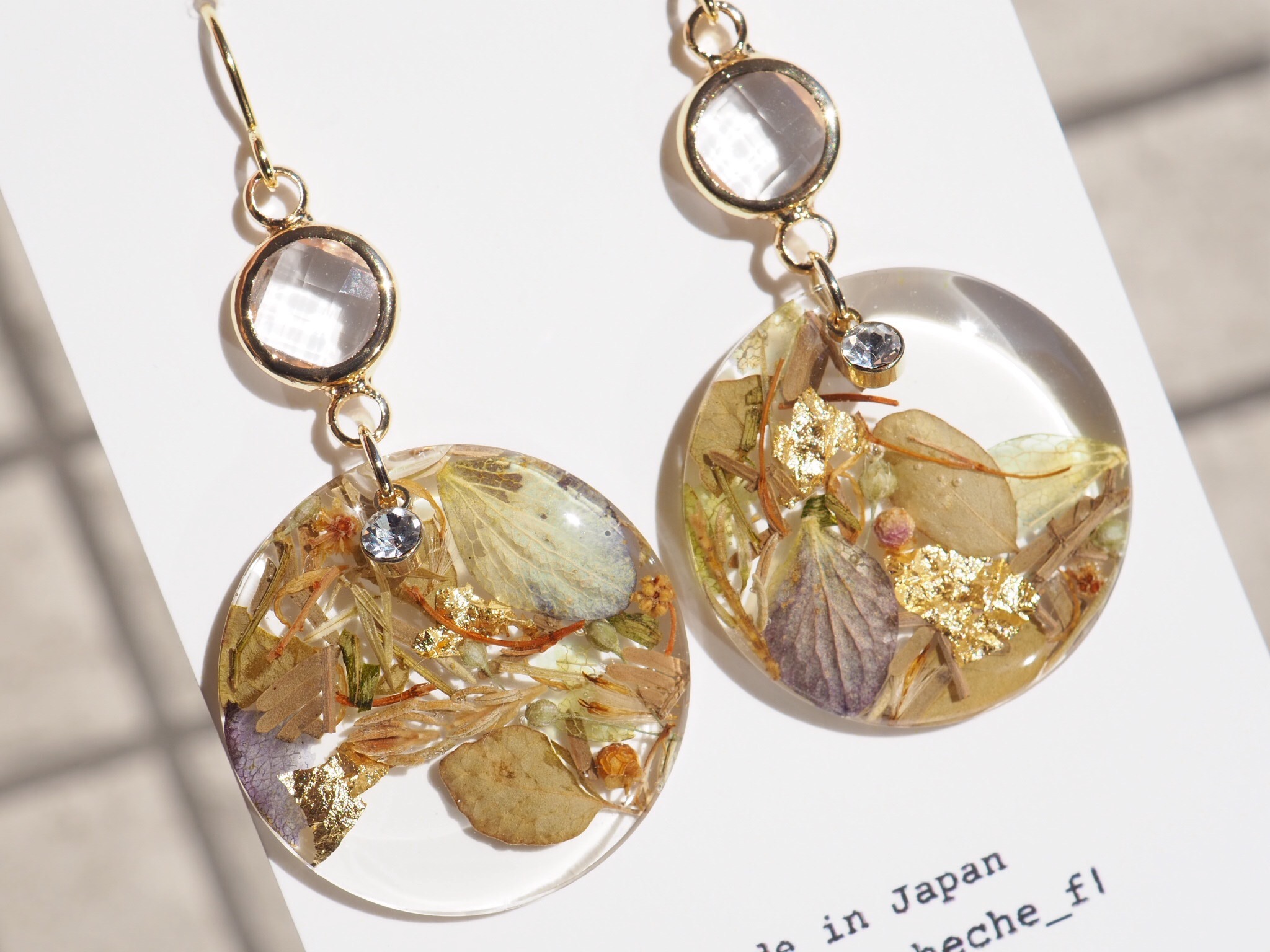 紫陽花のナチュラルピアスの画像2