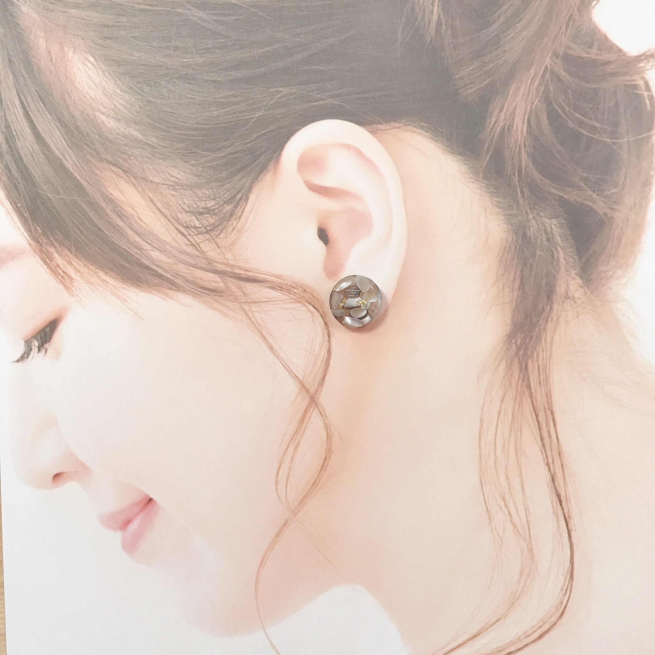 グレーさざれ石の2wayピアスの画像4