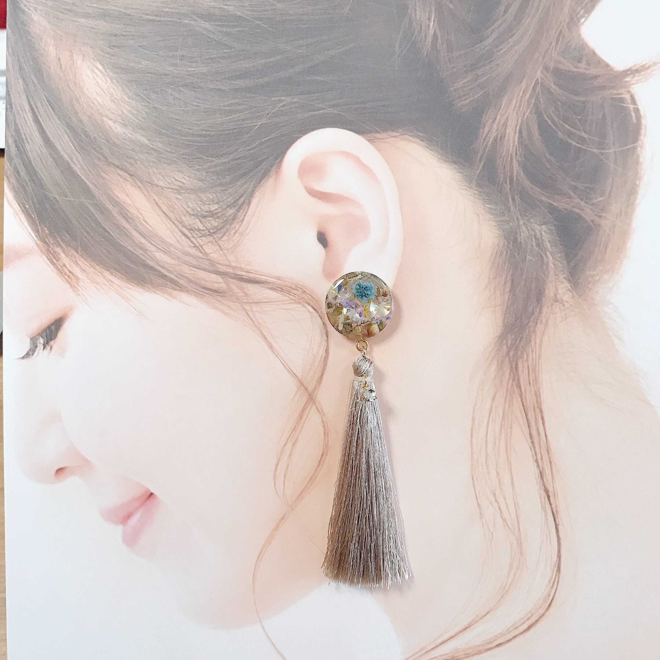 スワロフスキー&ドライフラワーピアスの画像3