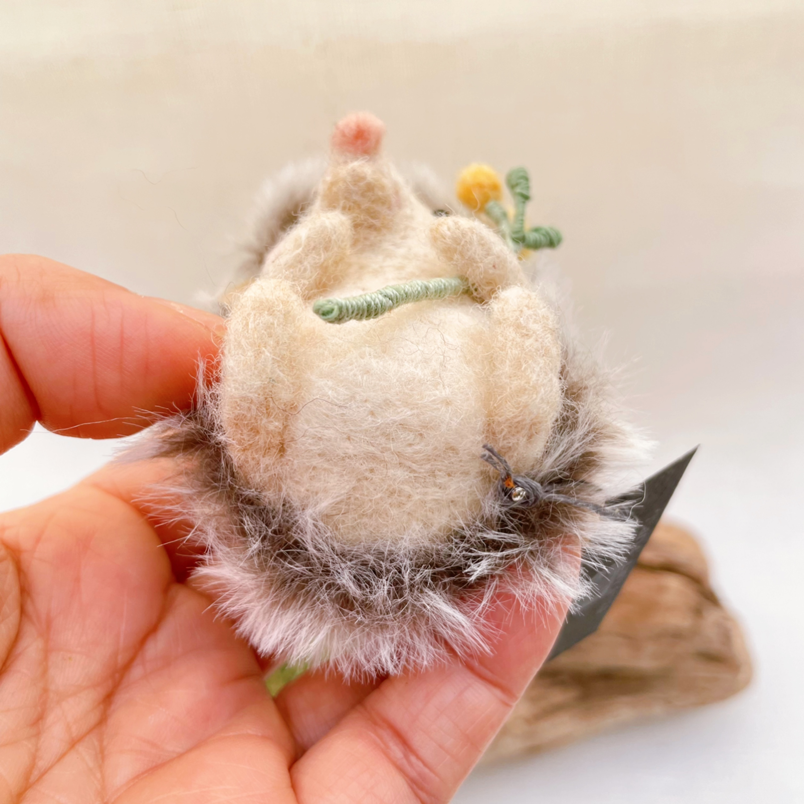 春のうきうきハリネズミの画像3