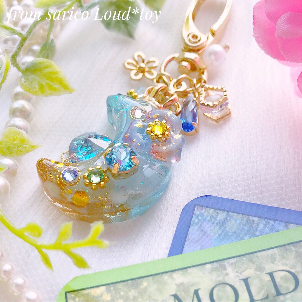 天然石と花の月チャーム🌙アクアマリンの画像2