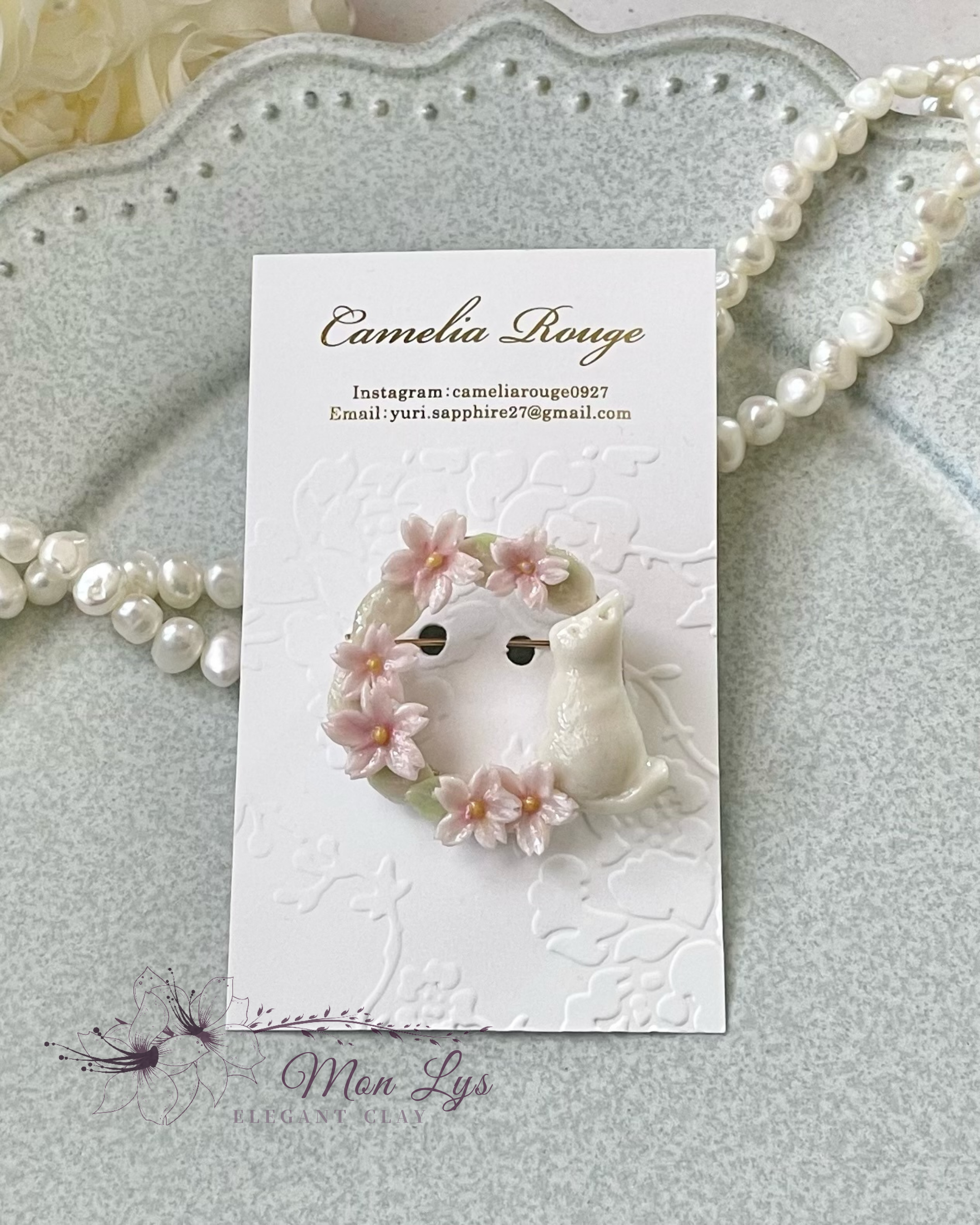 白猫と桜のリングブローチ（ローズ・ドラジェ〜動物と桜〜シリーズ）の画像4