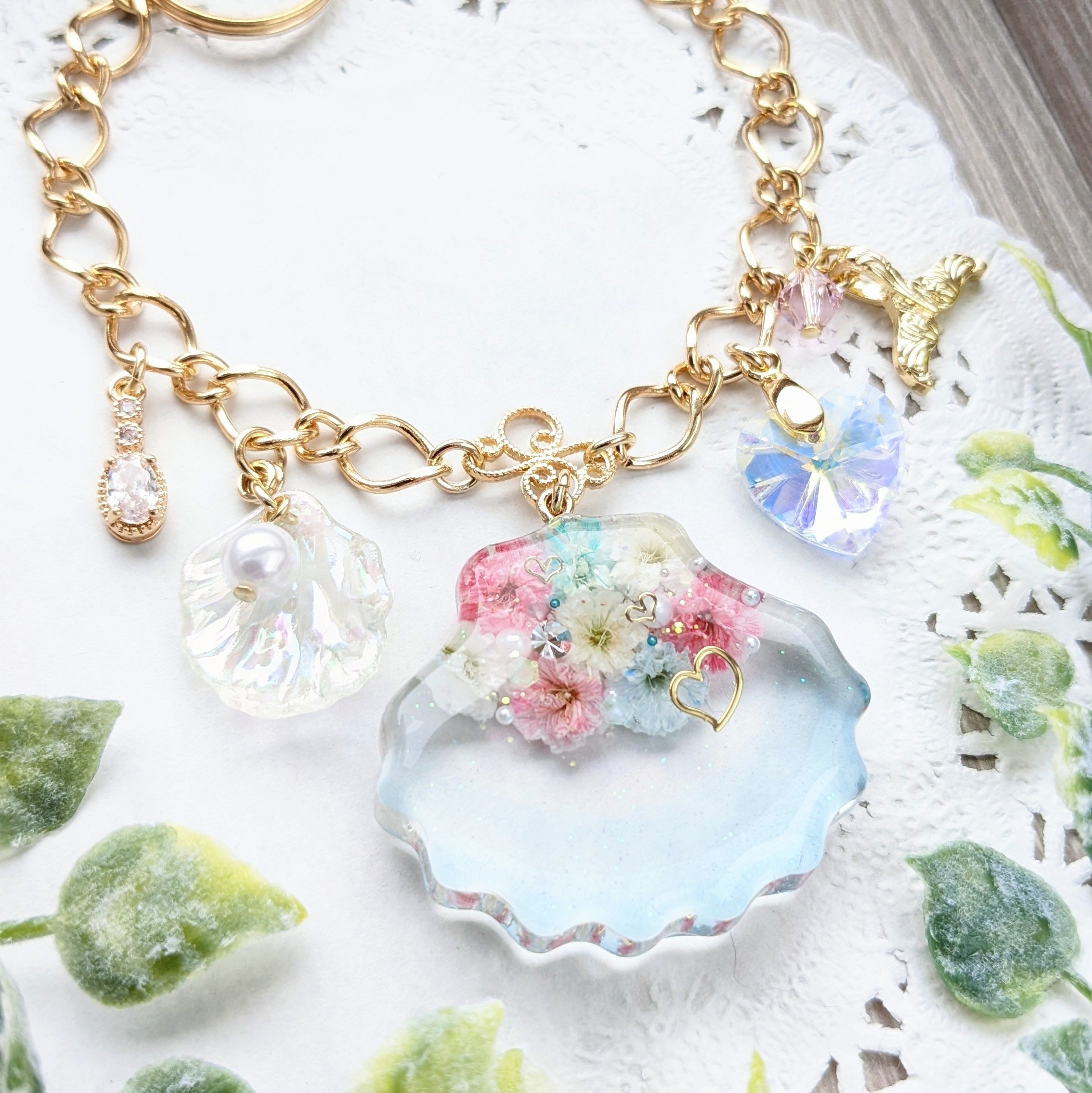 フラワーシェルのバッグチャームの画像2