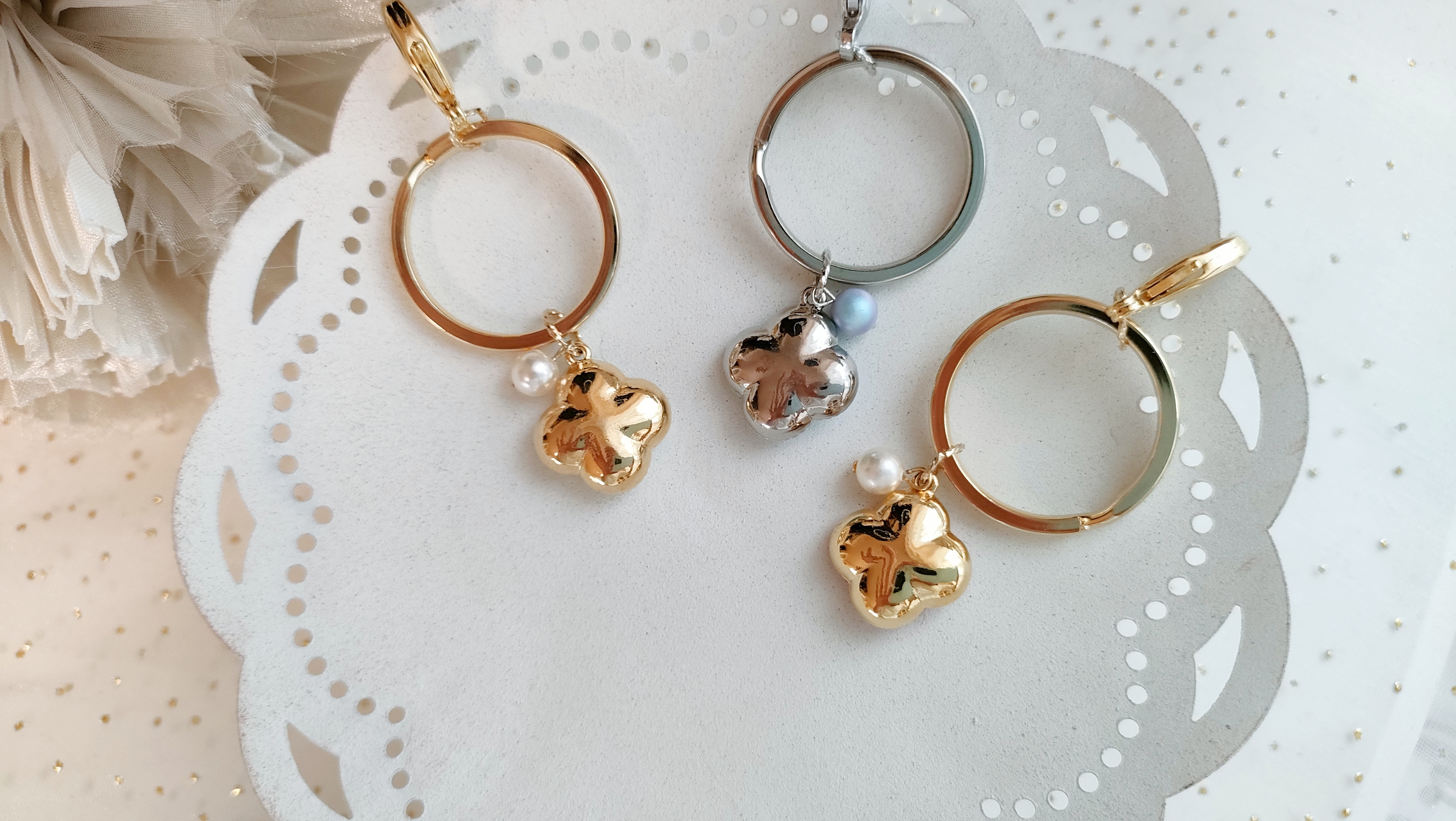 【完成品】クローバーキーホルダーチャーム（ゴールドベース）の画像2