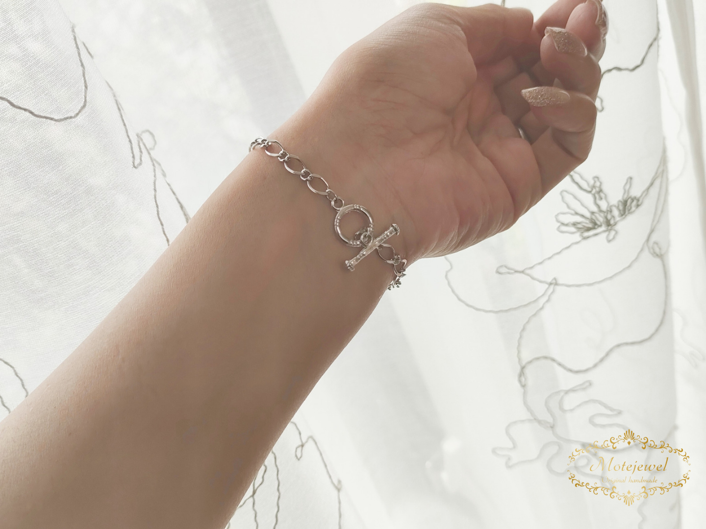 【完成品】ストレートラインブレスレット（ゴールドベース）の画像3