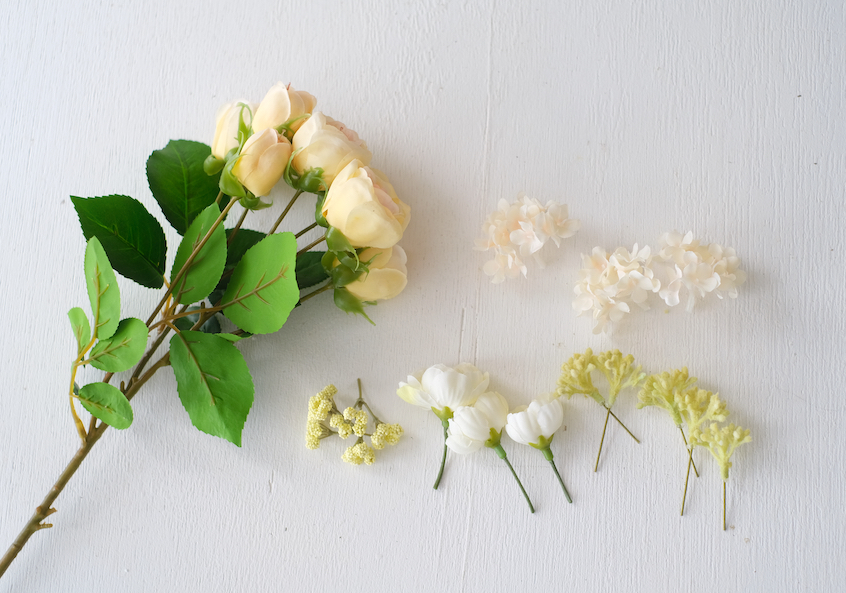 ツタのからまるクリーム色のリースキットの画像2