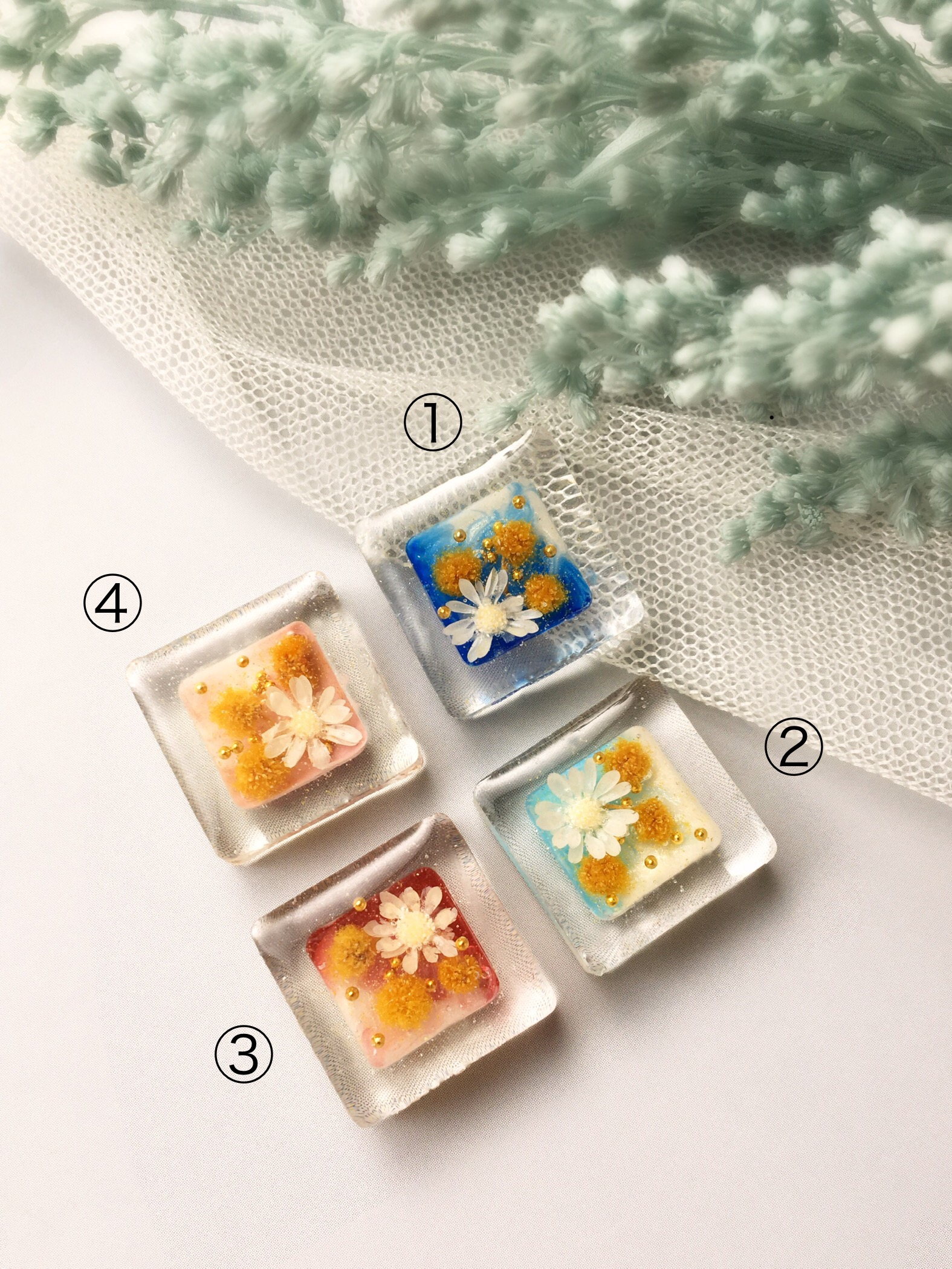 🌸受注製作🌸 Cute flower inside clear frame(ピアス・イヤリング)4カラーオプションの画像3