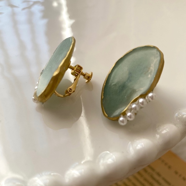 サイドパール レジンジオード ピアス/イヤリング (グリーン)の画像3