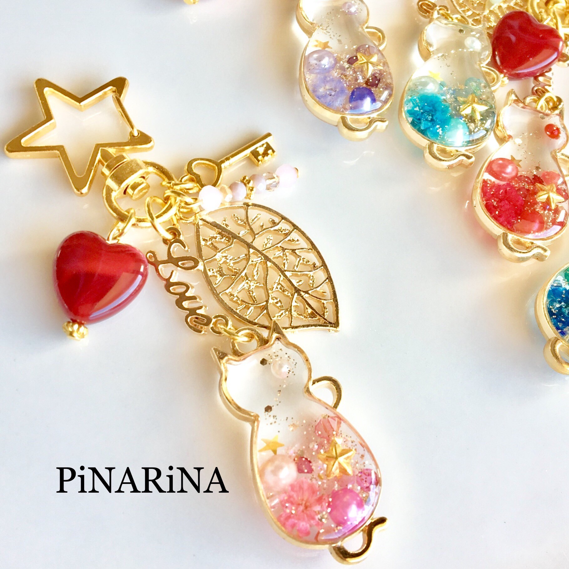 ピンク＊オシャレねこのキーホルダーの画像2