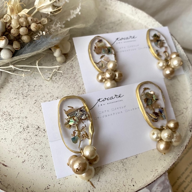 シェル×クリアレジンジオードの鈴なりコットンパール ピアス/イヤリングの画像2