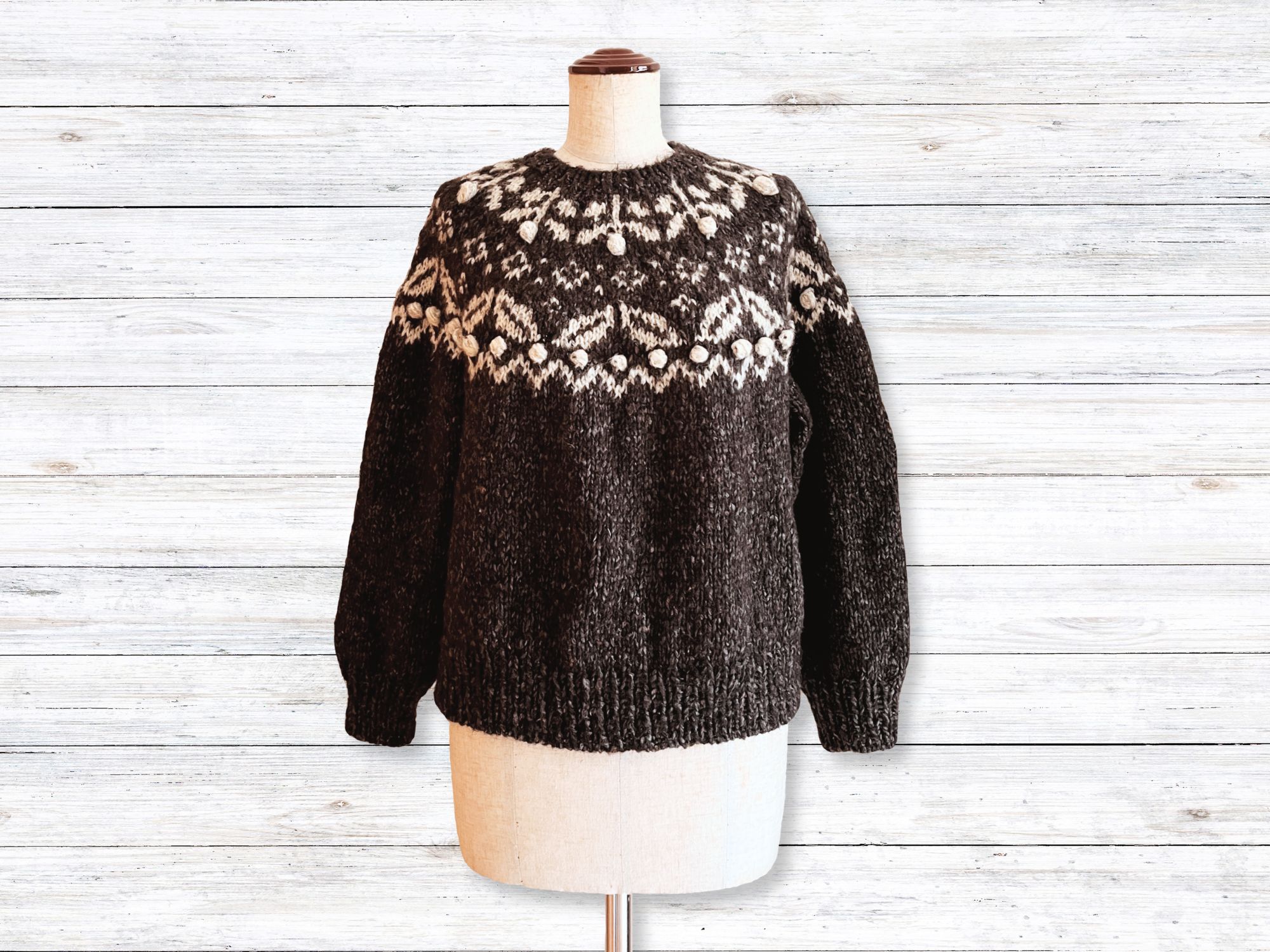 棒針編み 北欧風トップダウン丸ヨークセーター　Mサイズの画像3