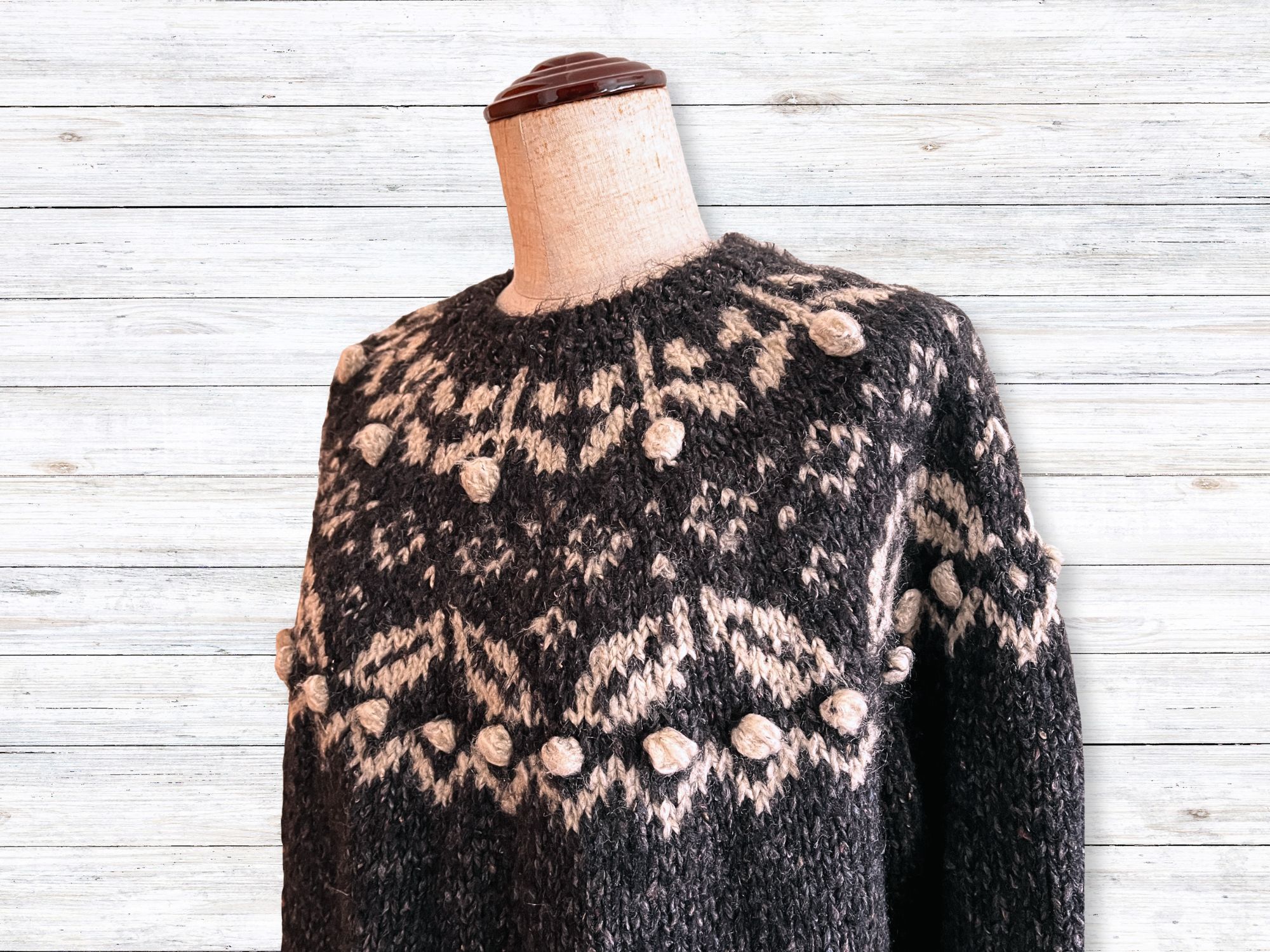 棒針編み 北欧風トップダウン丸ヨークセーター　Mサイズの画像5