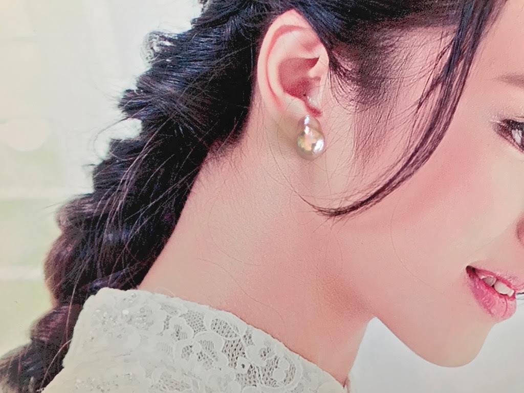 K18 エジソンパール しずくバロック スタッドピアス Pink Blueの画像5