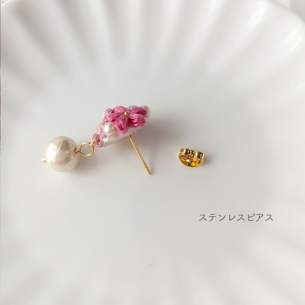 一粒花＊＃02-プラム＊刺繍糸のお花のピアス・イヤリングの画像3