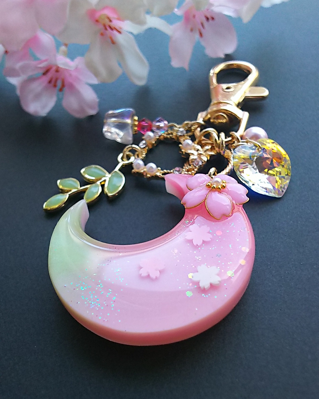 桜景色の三日月キーホルダーの画像3