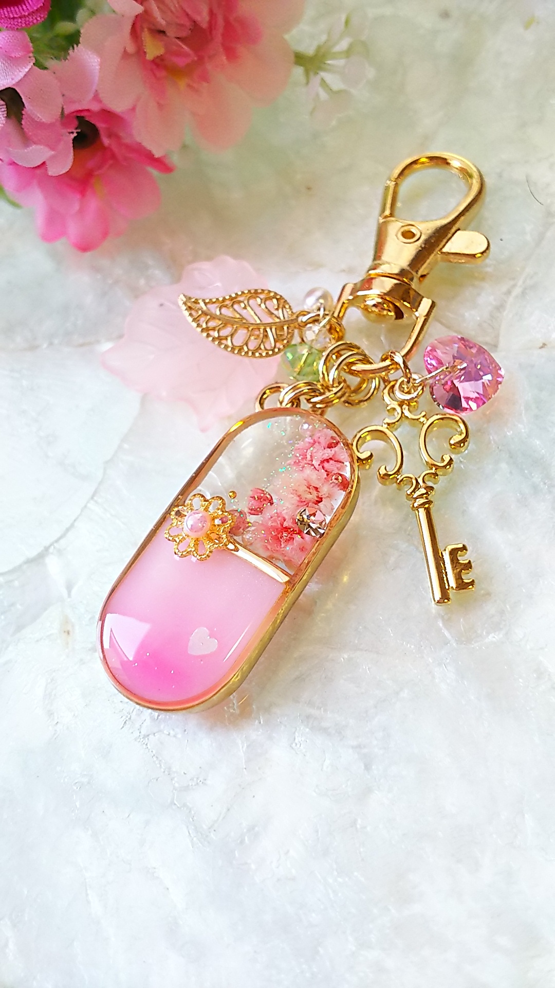 さくら色かすみそうのキーホルダーの画像2