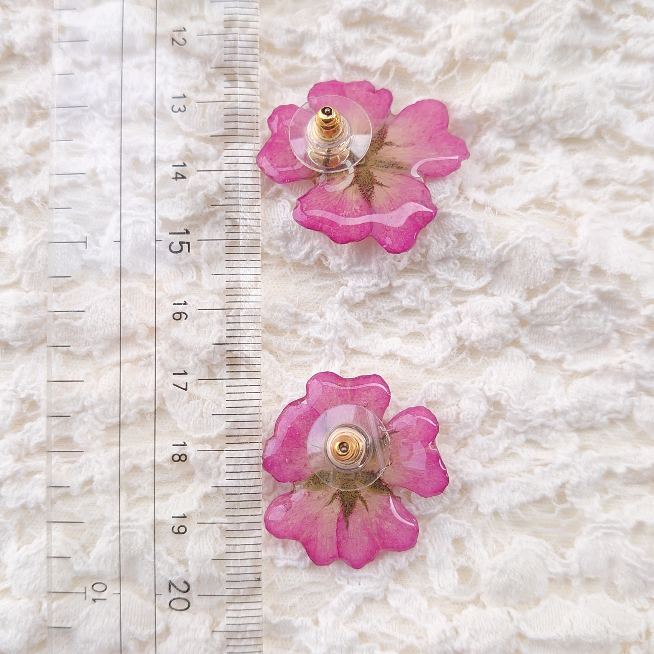 ミニバラのチタンピアスの画像2