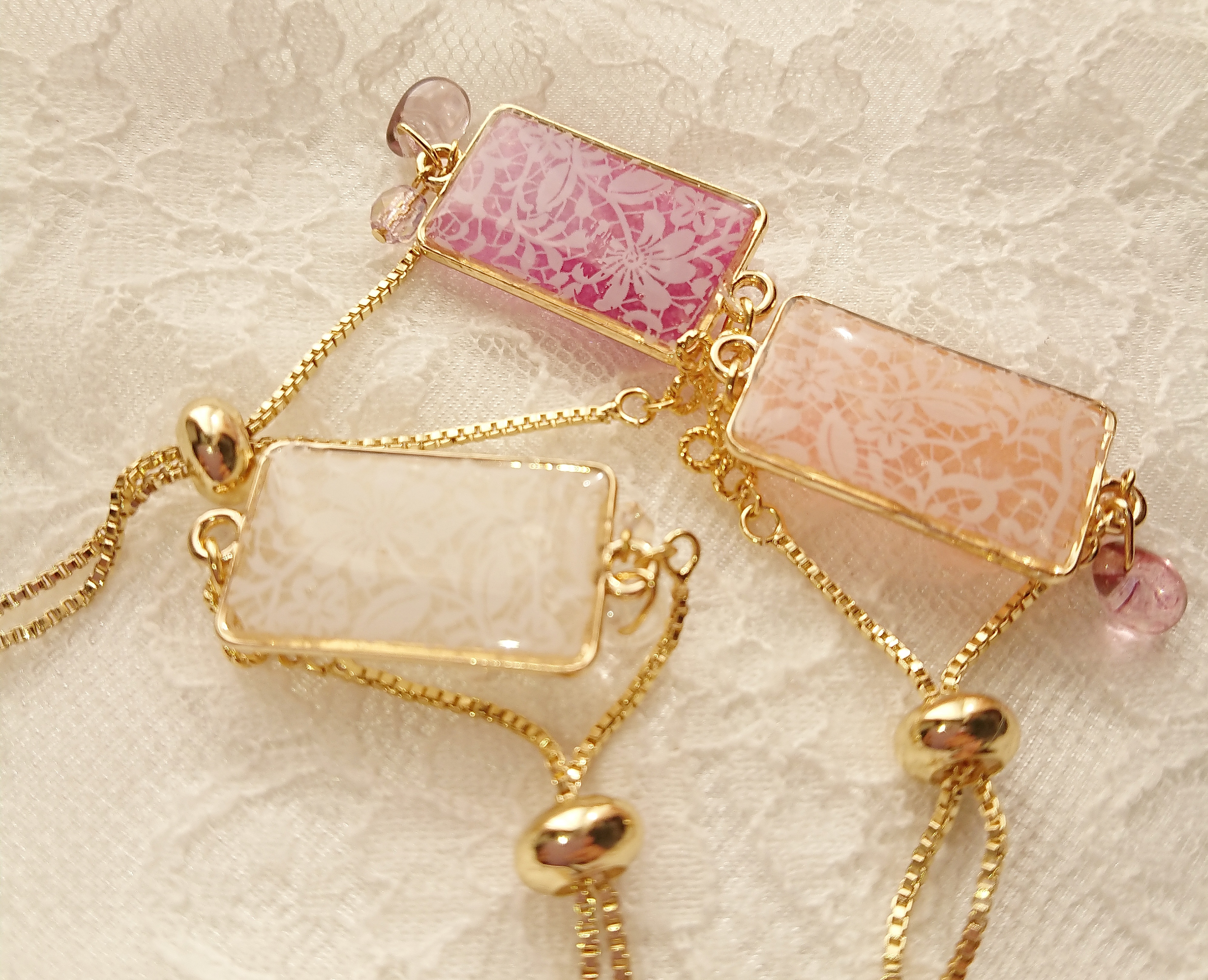 ドゥルージー風 お花ブレスレット ‎﴾ホワイト﴿ の画像3