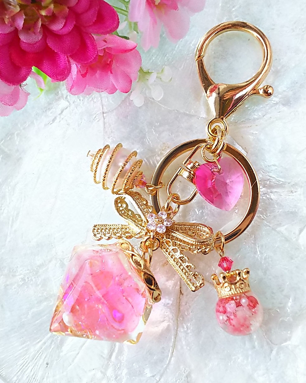 ストロベリー🍓ダイヤモンドキーリングの画像4